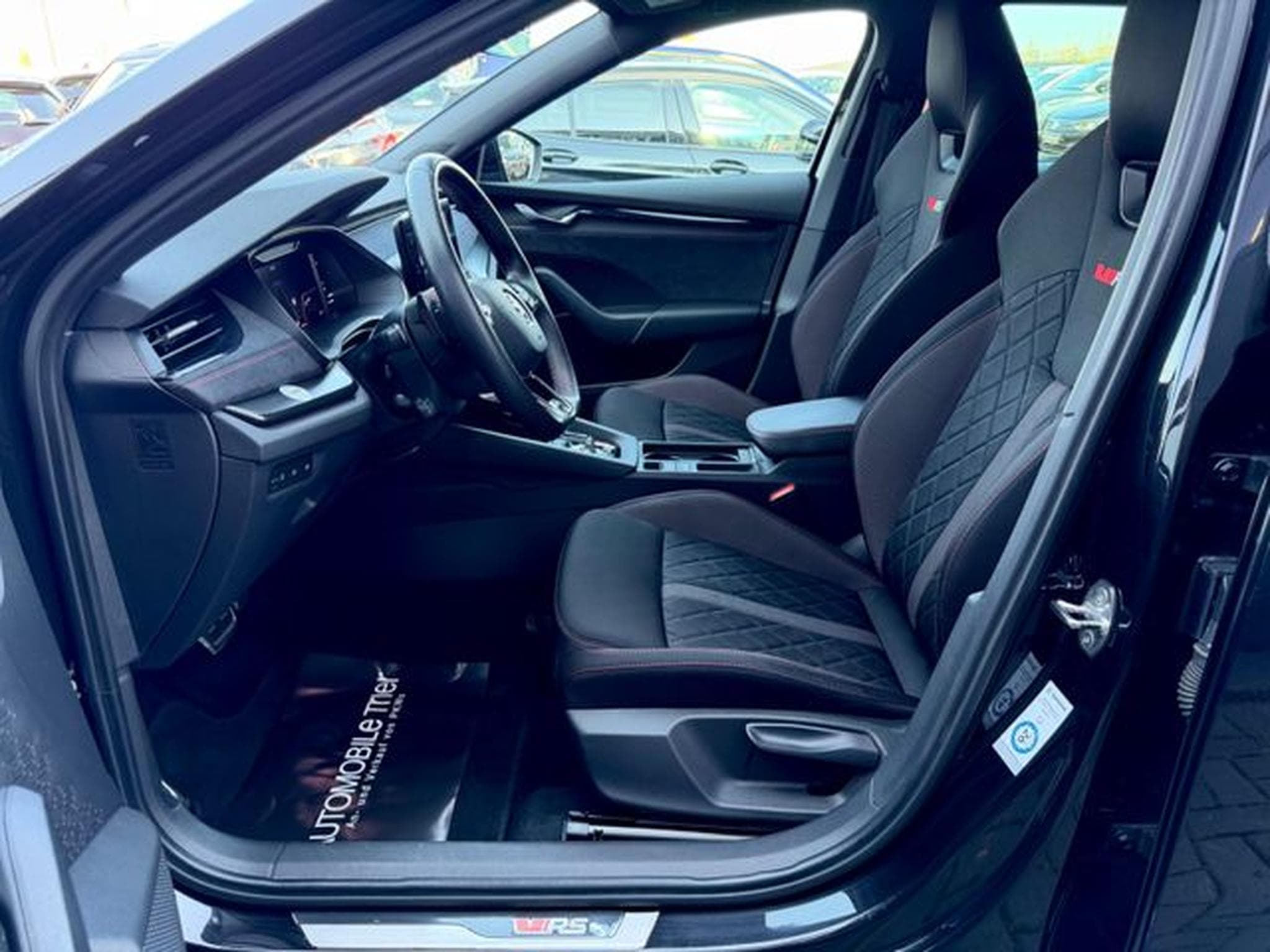 Skoda Octavia Octavia Combi RS 2.0 TDI DSG 4x4 /LED/ACC/AHK/ (2021) - Photo 9