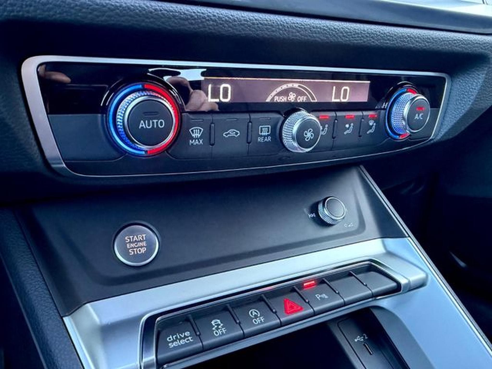 Audi Q3 Q3 35 TFSI S line /LED/CAM/ACC/GARANTIE/APP/ (2020) - Photo 20