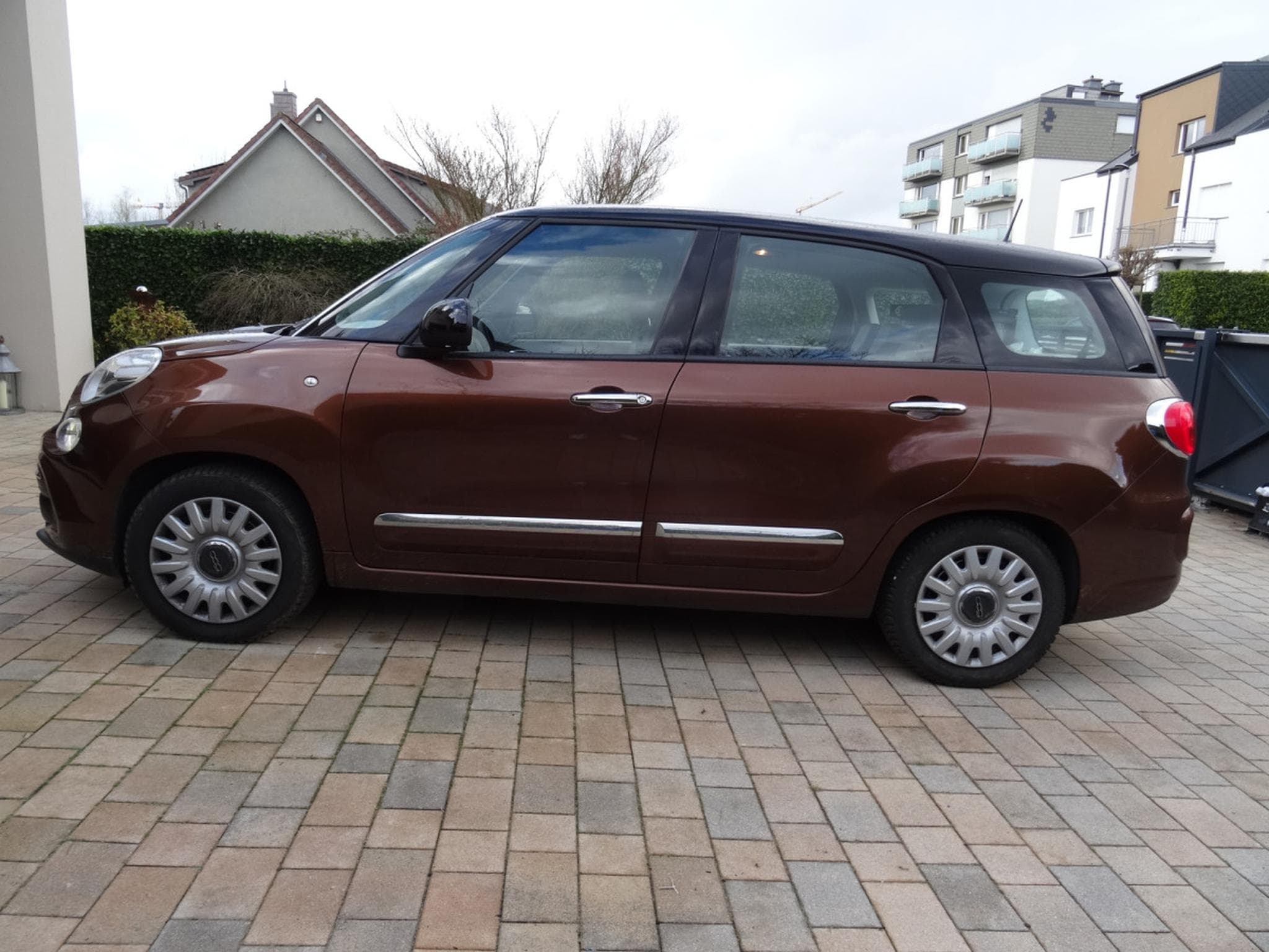 Fiat 500L Wagon 1.6 Multijet (Carolift pour siège roulant électrique) (2019) - Photo 2