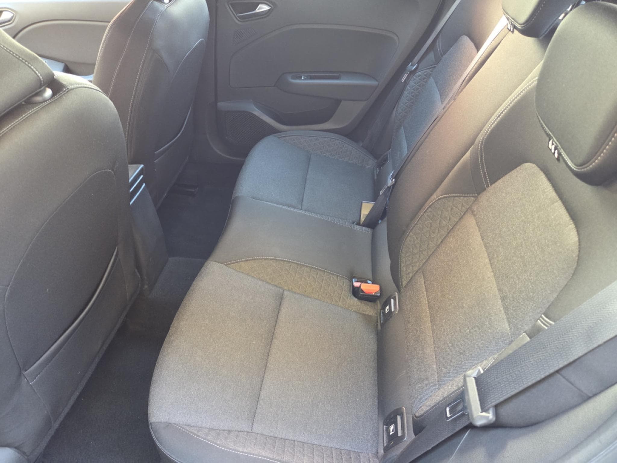 Renault Clio V 1.5 Dci 86CV Garantie 12 Mois (2020) - Photo 12