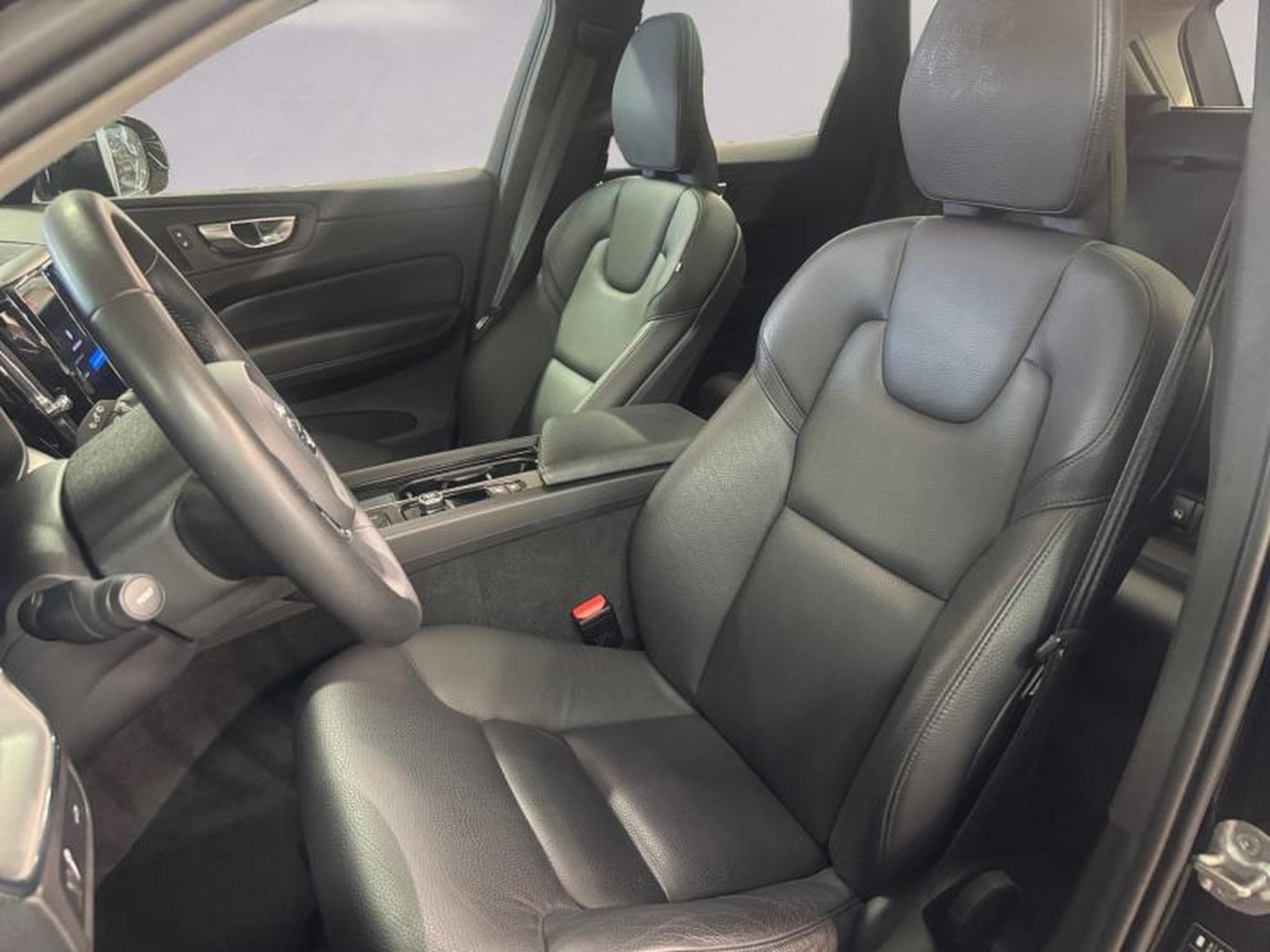 Volvo XC60 XC60 B4 Core (2022) - Photo 9