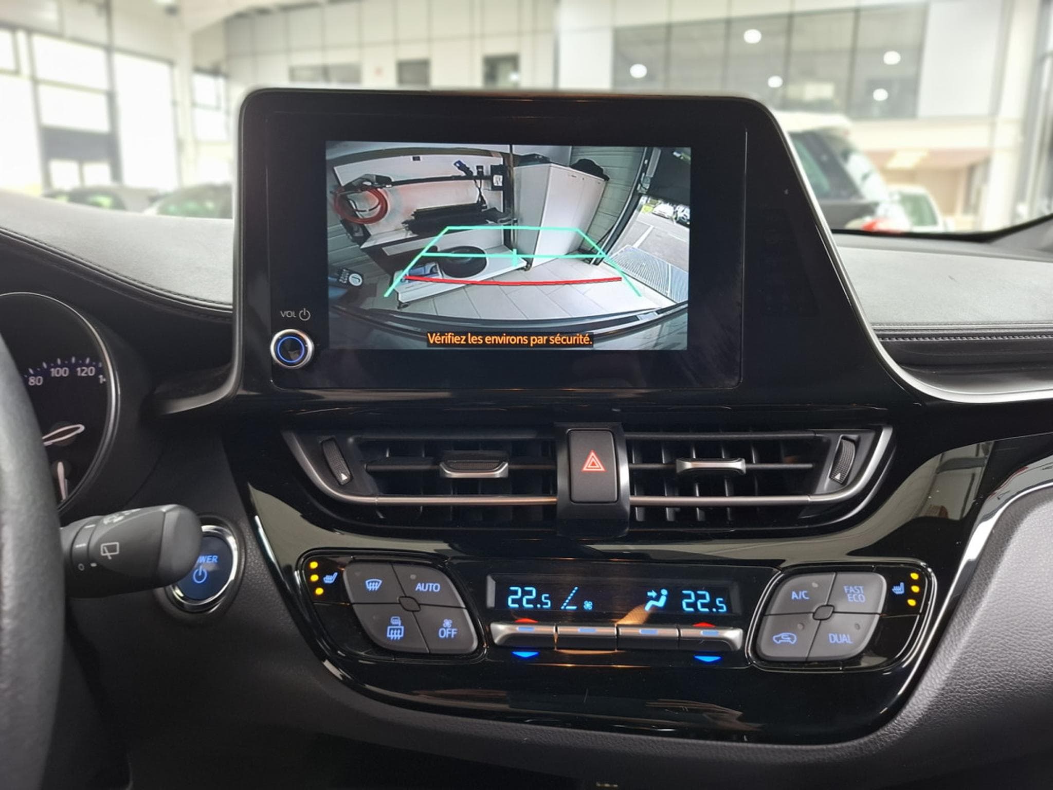 Toyota C-HR 1.8 Hybrid E-CVT 1 HAND, CAMERA, NAVI,CUIR, (2023) - Foto 12