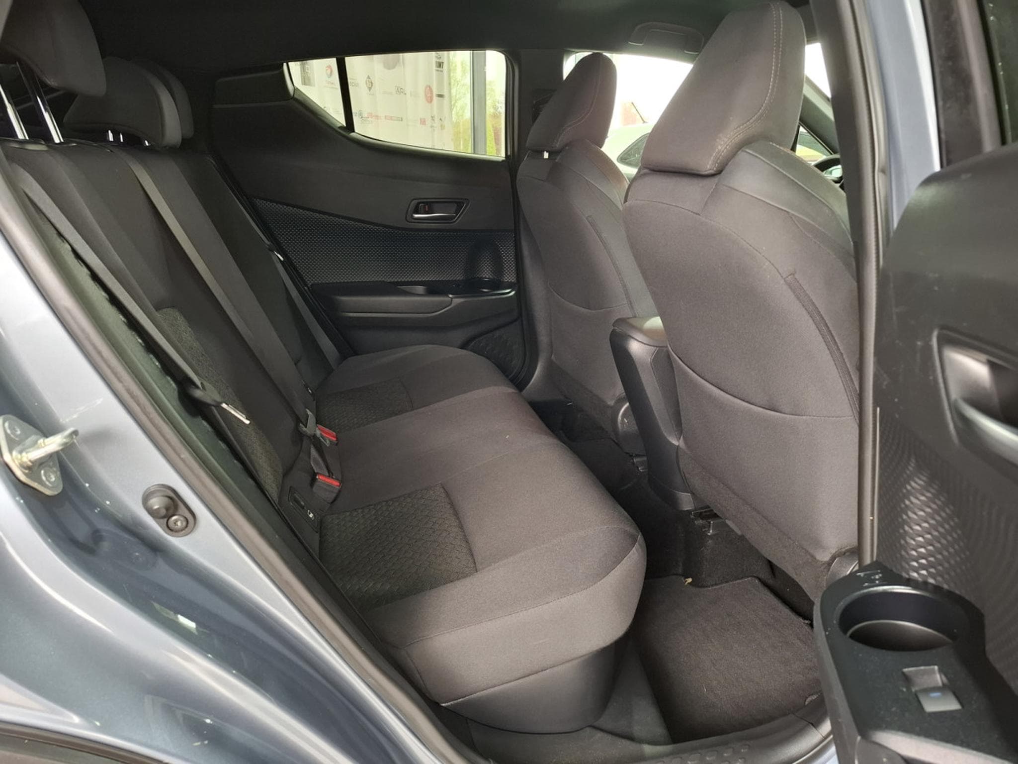 Toyota C-HR 1.8 Hybrid E-CVT 1 HAND, CAMERA, NAVI,CUIR, (2023) - Foto 7