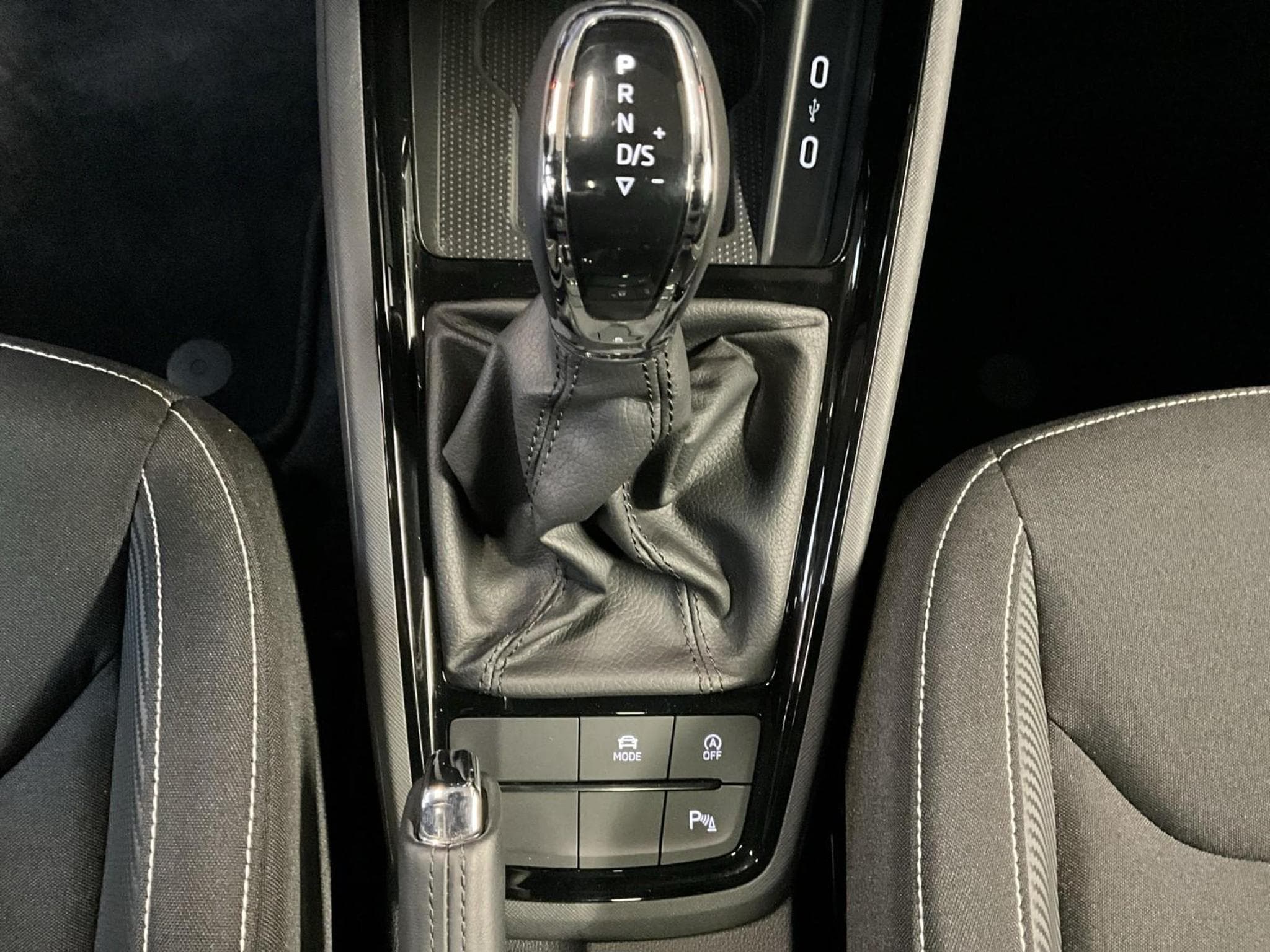 Skoda Scala Monte-Carlo+DSG+LED+Pano (2025) - Foto 12