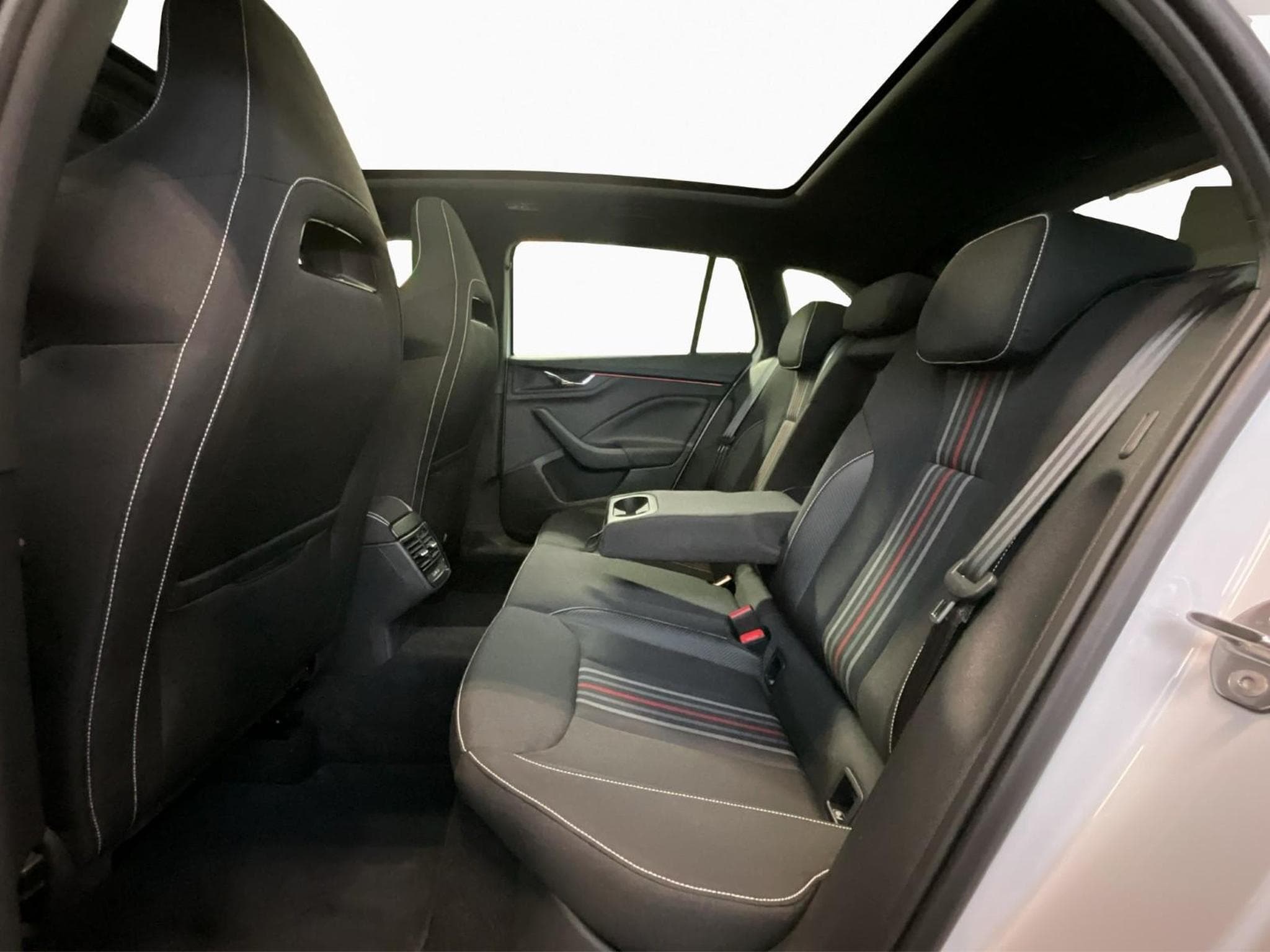 Skoda Scala Monte-Carlo+DSG+LED+Pano (2025) - Foto 16