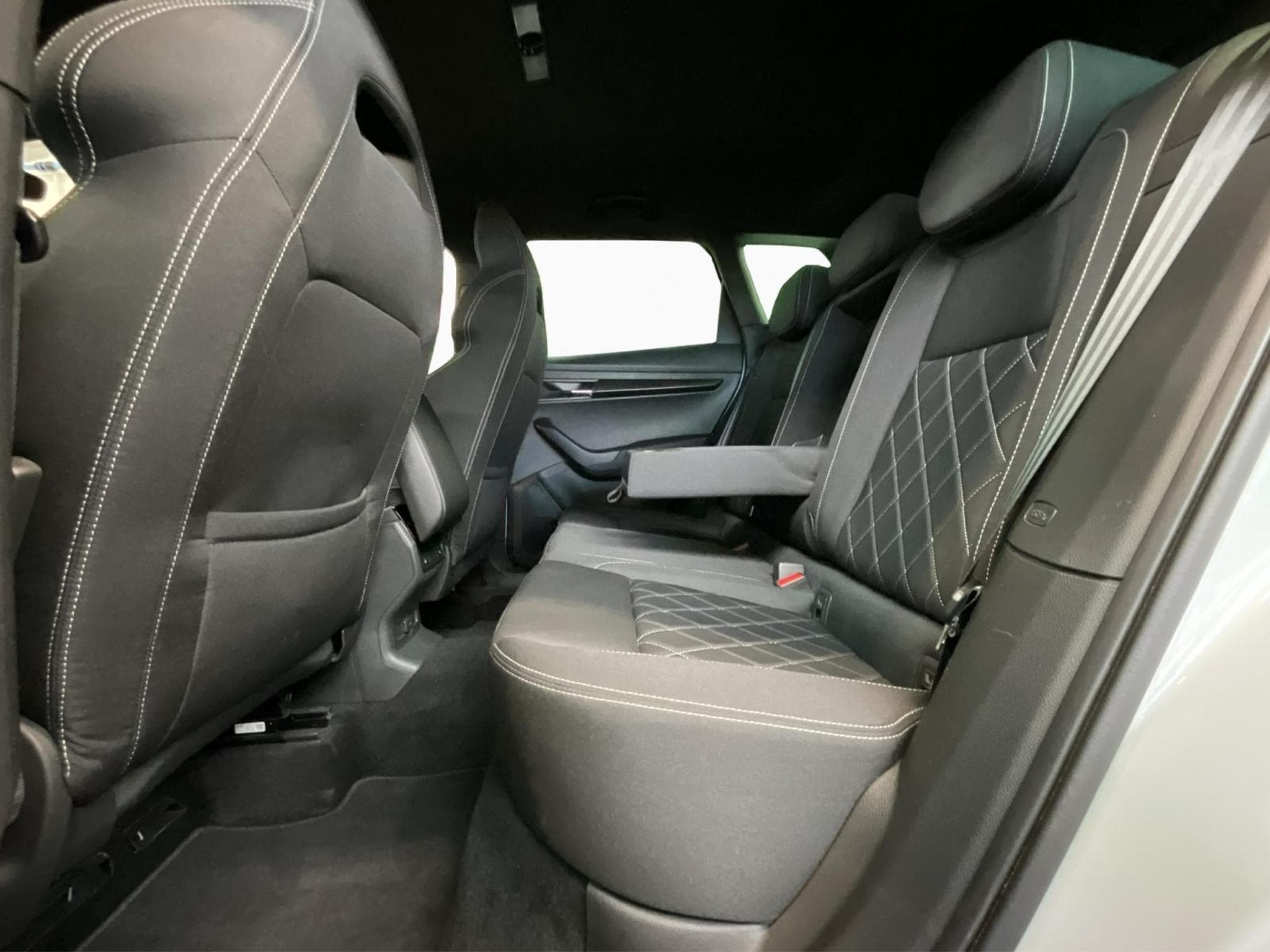 Skoda Karoq Sportline+DSG+4x4+LED+AHK (2021) - Foto 15