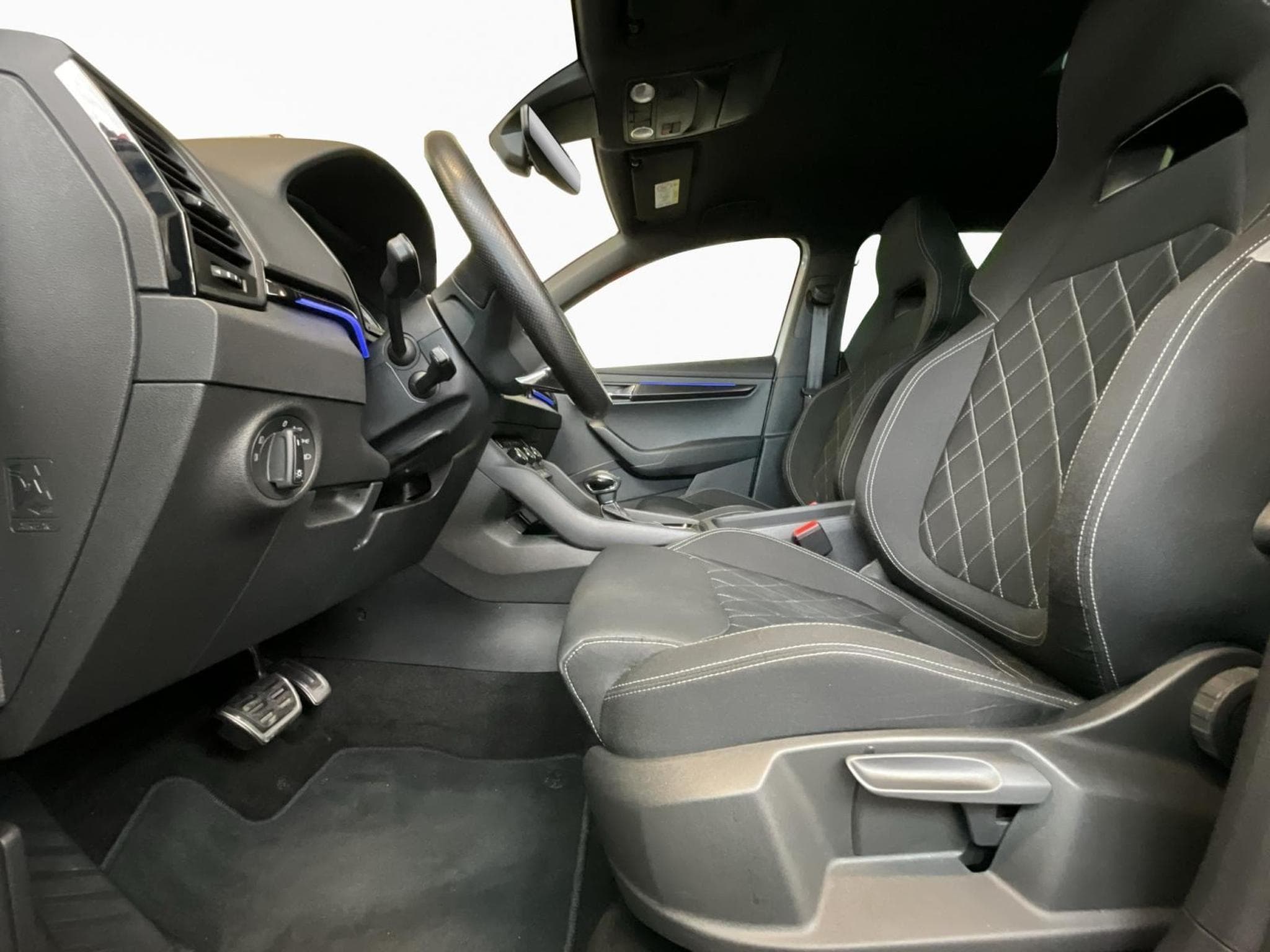 Skoda Karoq Sportline+DSG+4x4+LED+AHK (2021) - Foto 9