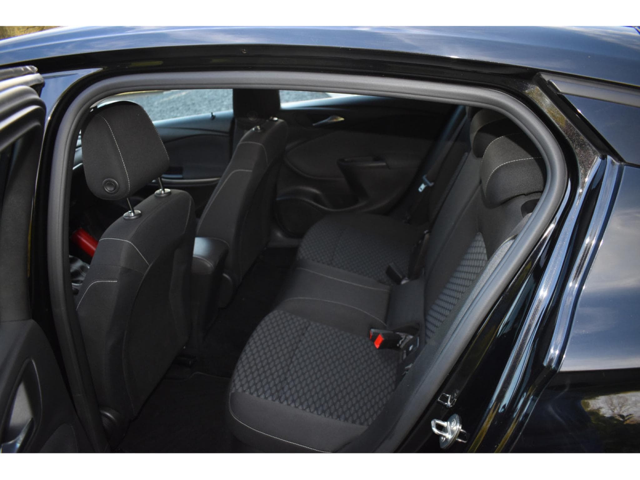 Opel Astra 1,6 CDTi 110 Ecotec Edition Business (2018) - Photo 8