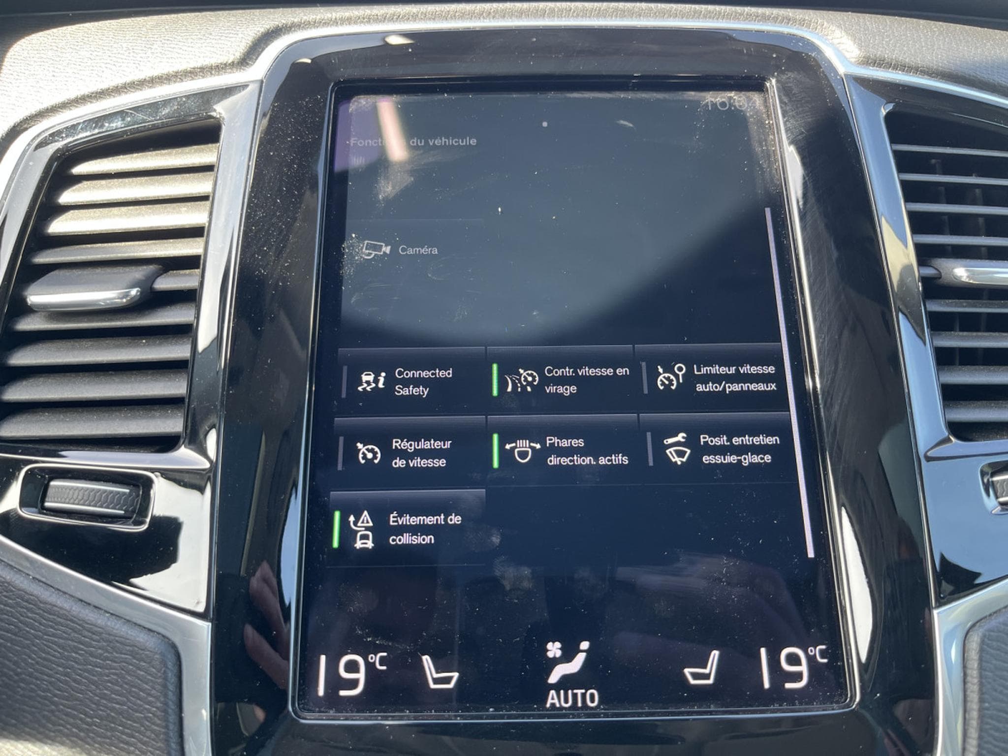 Volvo XC90 T8 AWD Recharge PHEV Momentum 7 Places Panorama (2021) - Photo 16