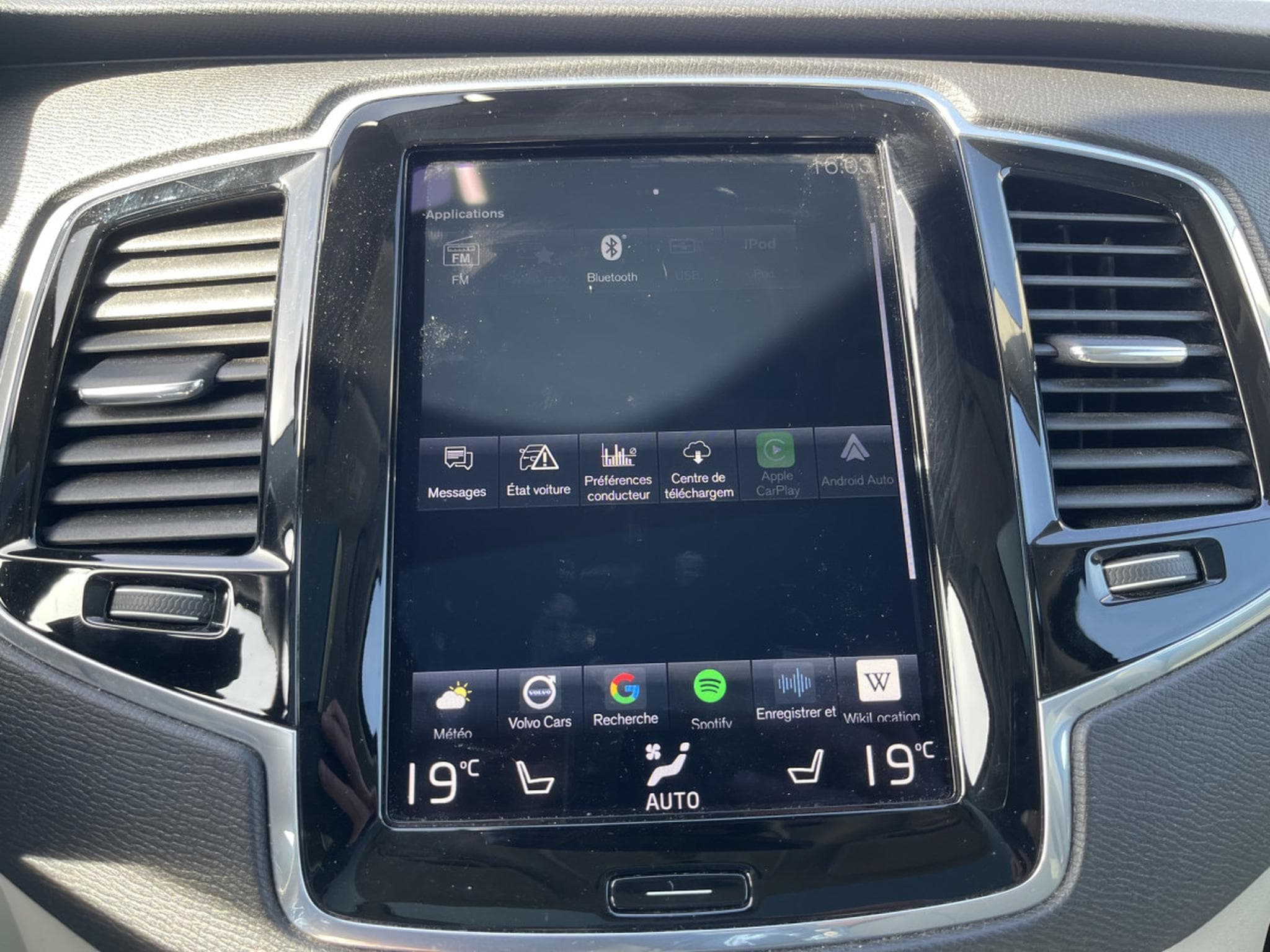 Volvo XC90 T8 AWD Recharge PHEV Momentum 7 Places Panorama (2021) - Photo 17