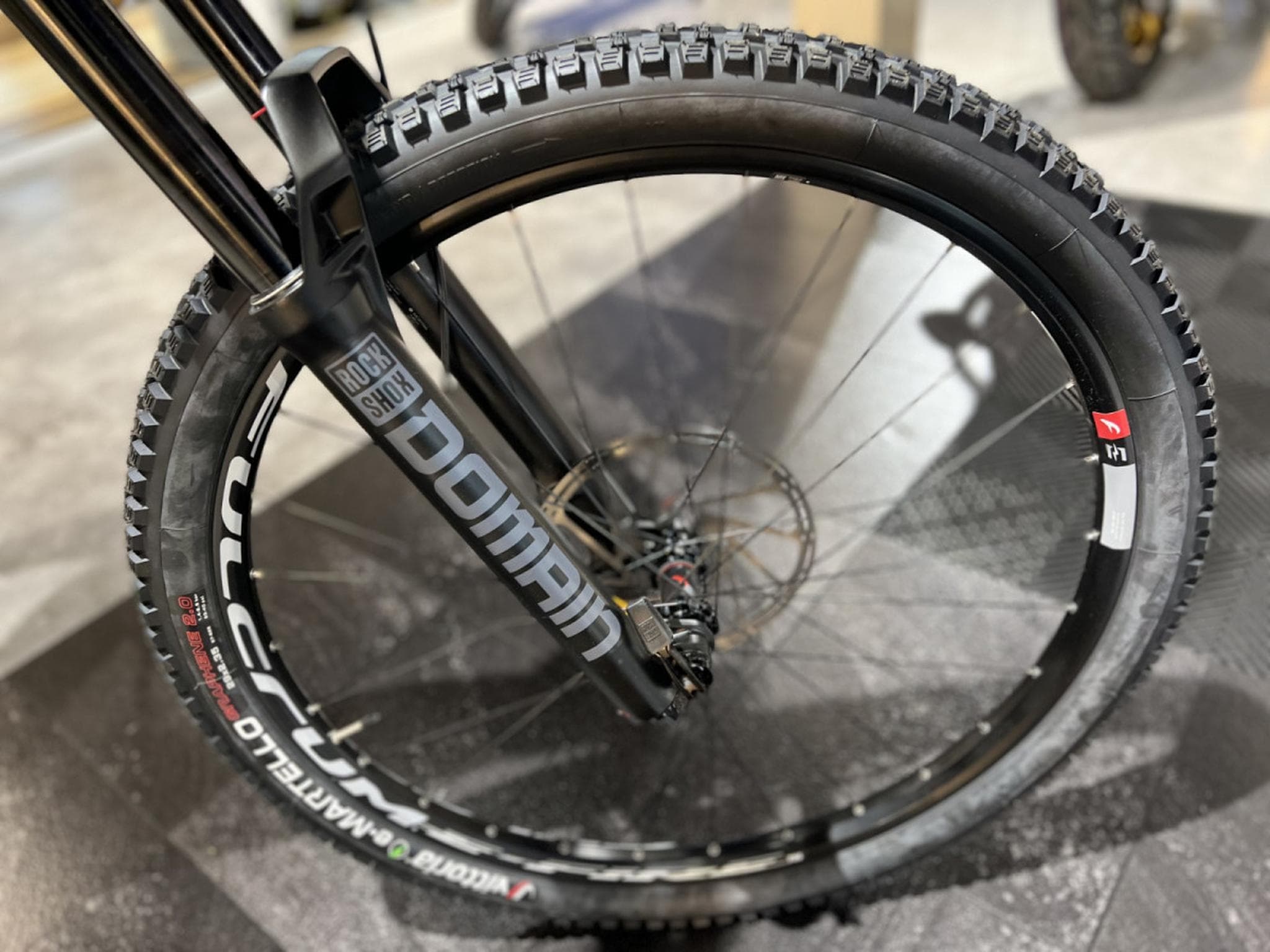 Fantic XMF 1.7 720Wh, M 29''-27,5'', freins 4 pistons, 90 Nm (2026) - Foto 7