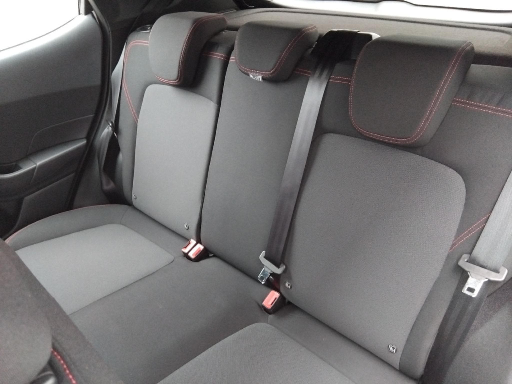 Ford Fiesta 1.0 EcoBoost MHEV ST-Line X (2022) - Photo 9