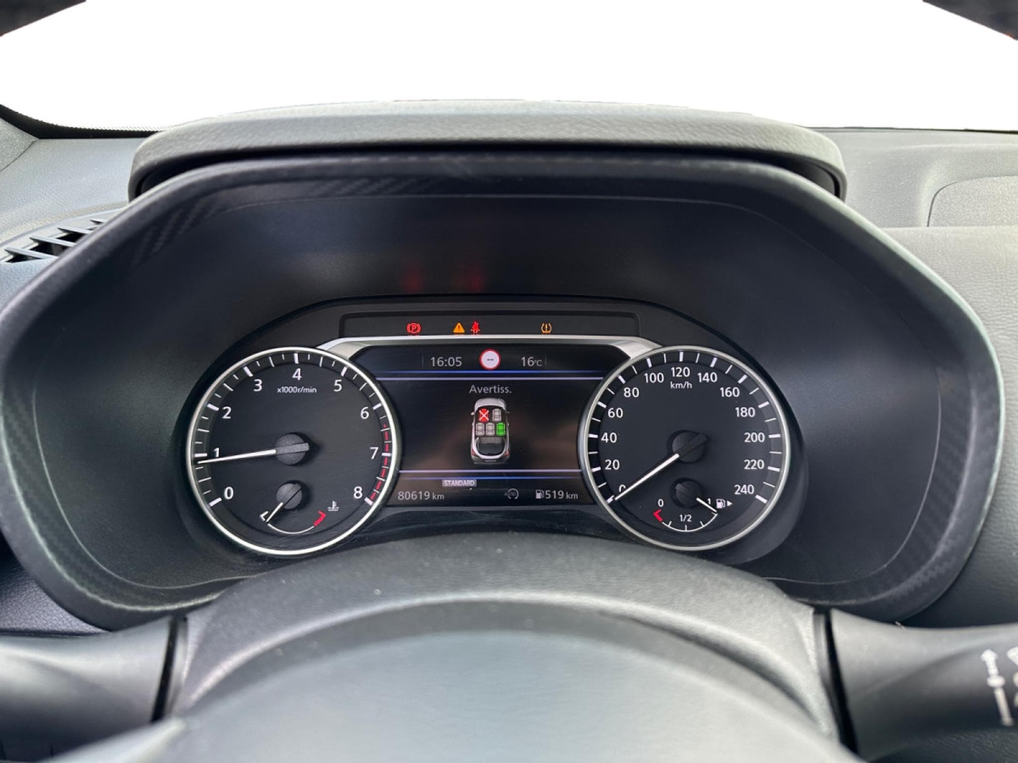 Nissan Juke 1.0 DIG-T N-DESIGN ENIGMA BLACK (2023) - Foto 10