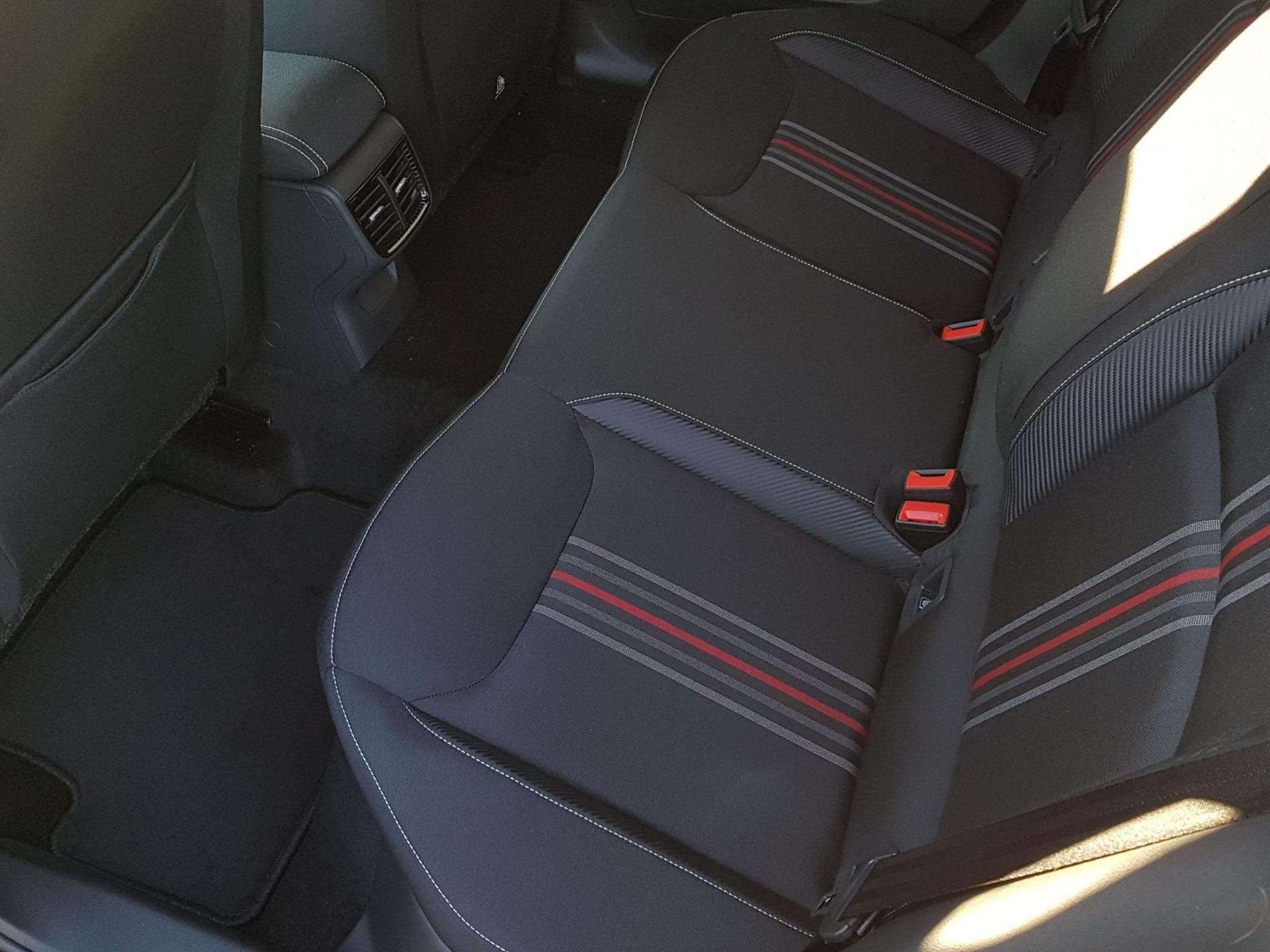 Skoda Fabia Monte Carlo (2026) - Photo 18