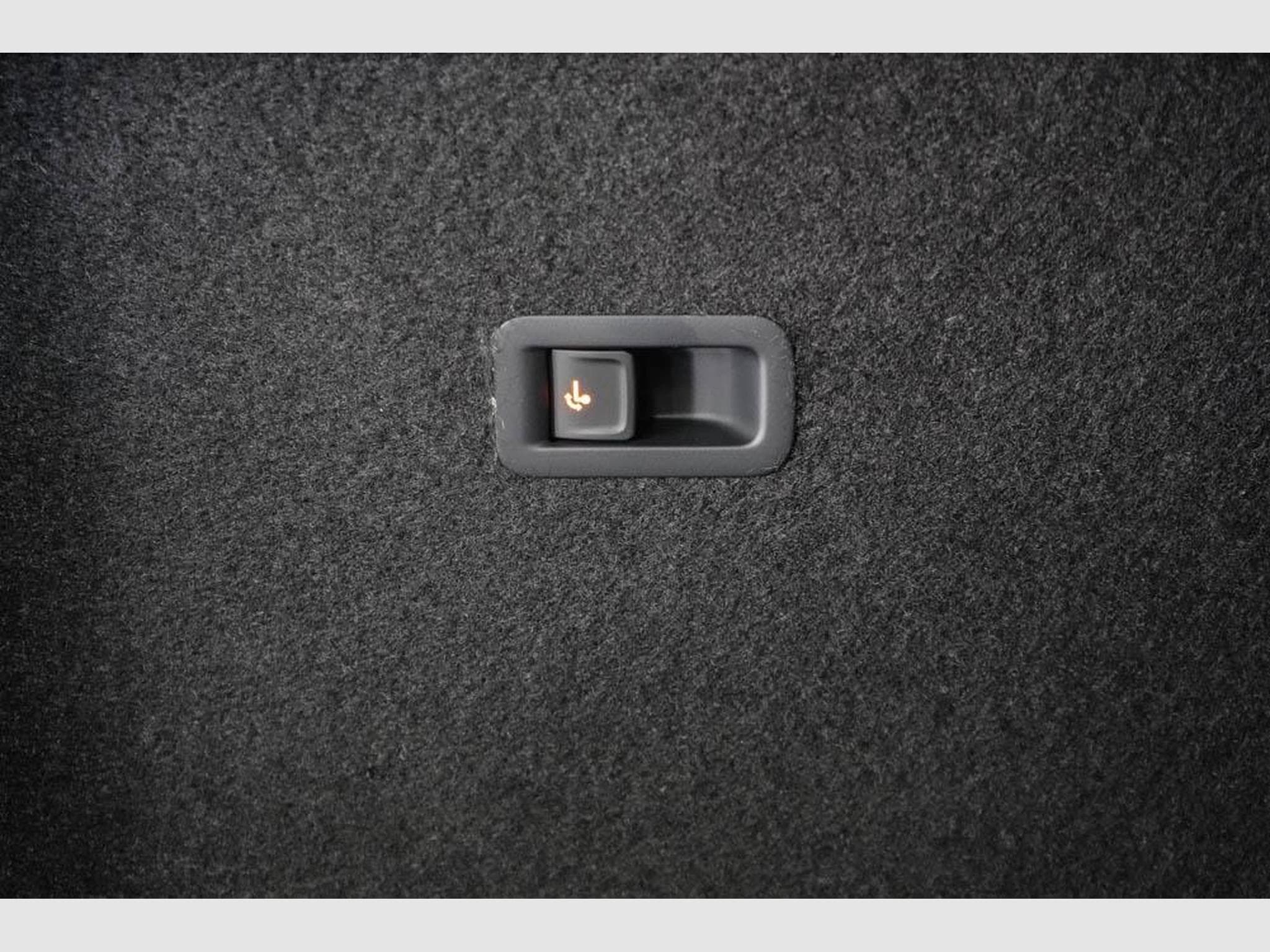 Cupra Formentor 1,5 eTSI DSG (2026) - Photo 19