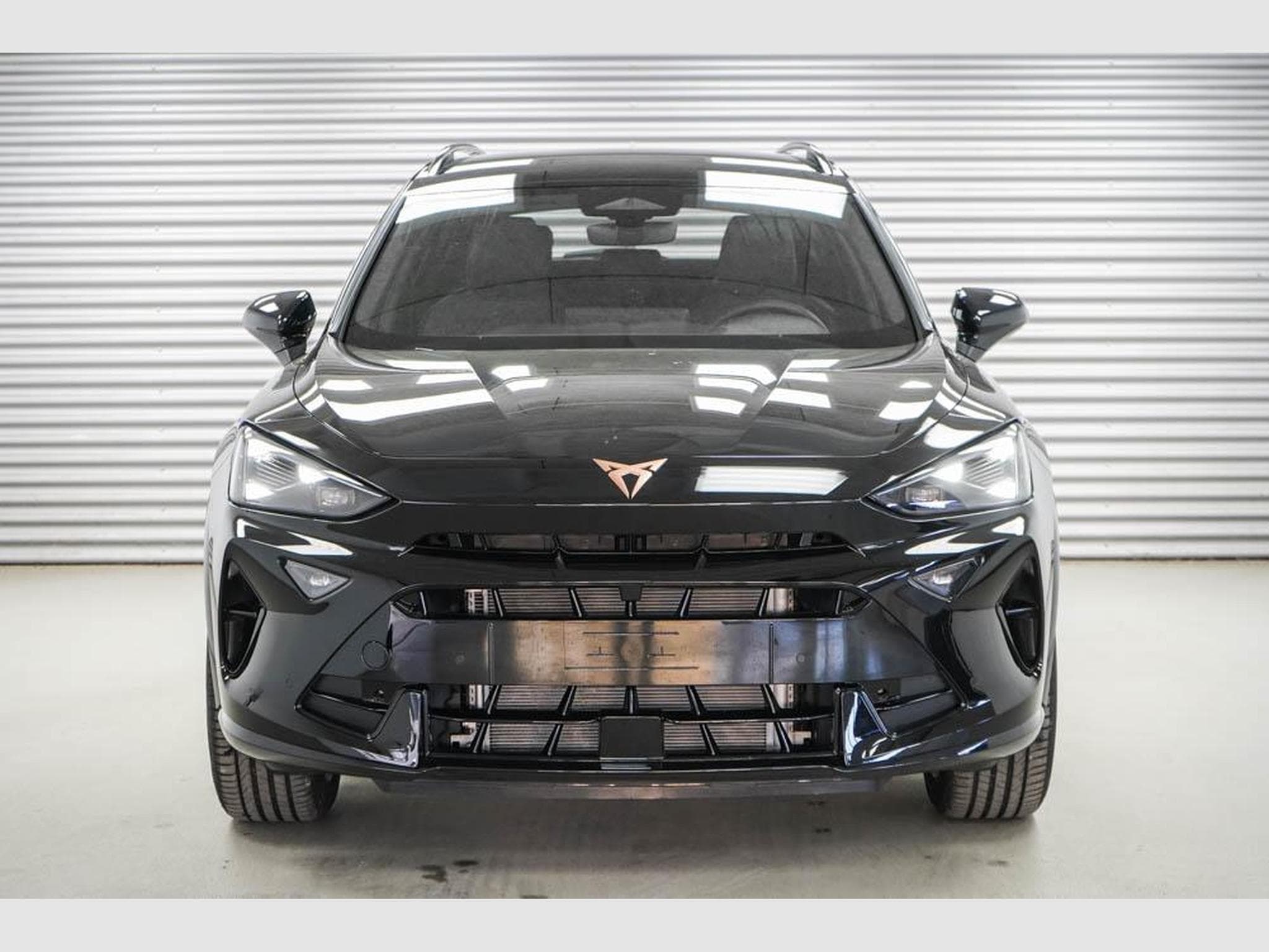 Cupra Formentor 1,5 eTSI DSG (2026) - Photo 2