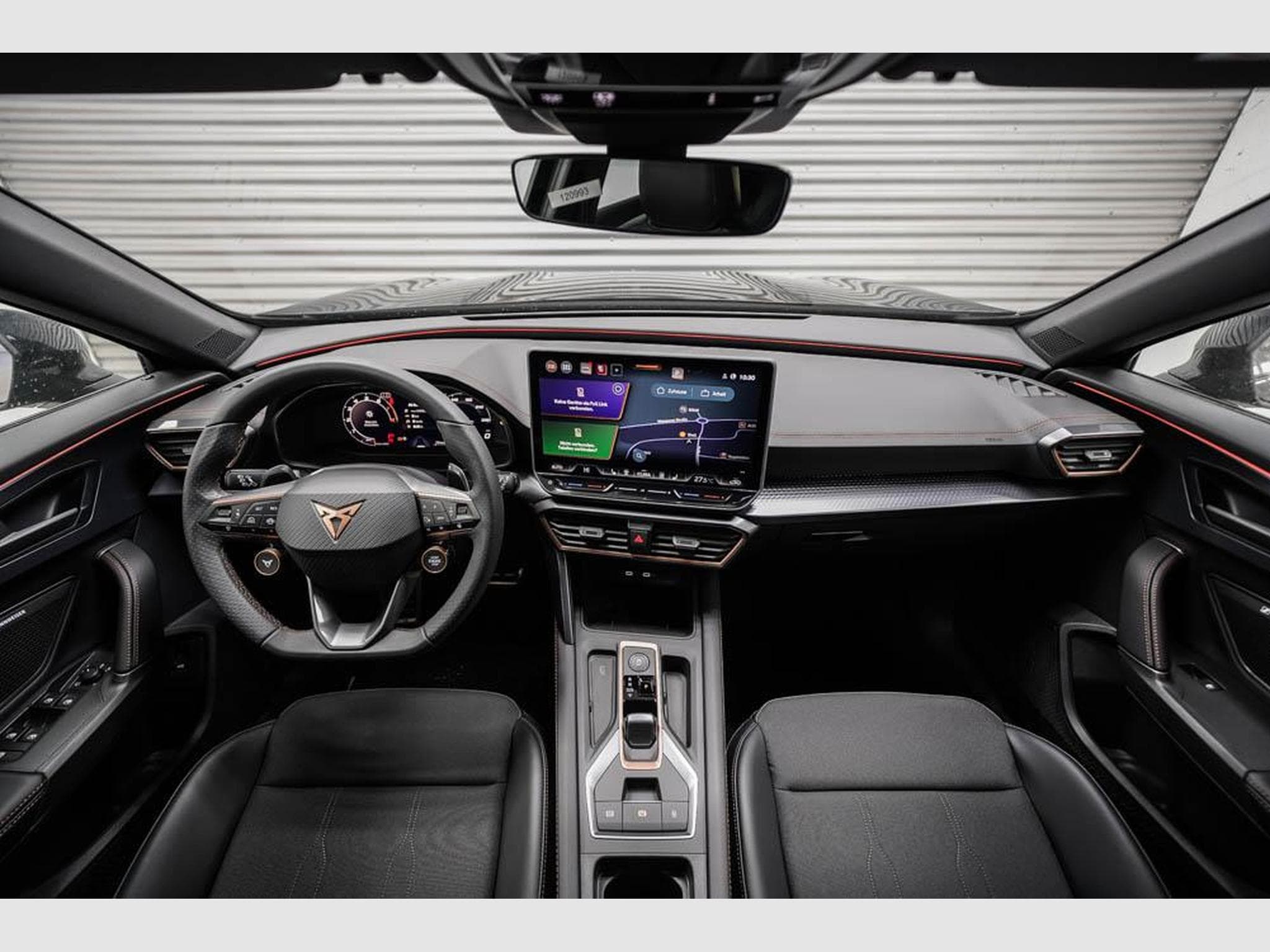 Cupra Formentor 1,5 eTSI DSG (2026) - Photo 6