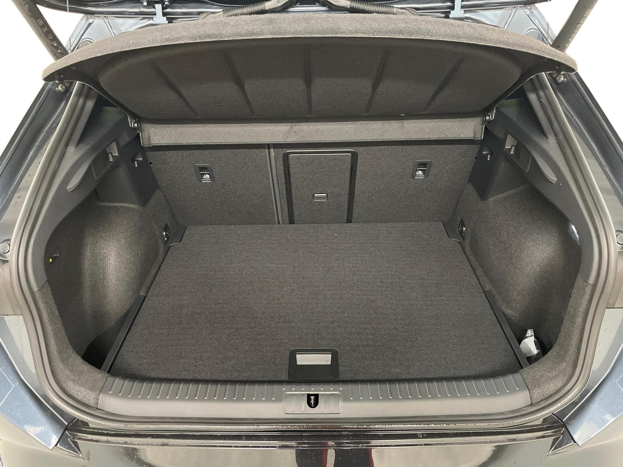 Cupra Formentor VZ (2025) - Photo 9