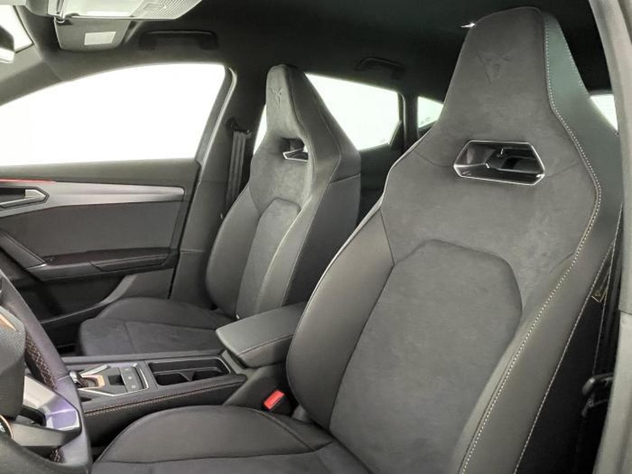 Cupra Formentor VZ (2025) - Photo 12