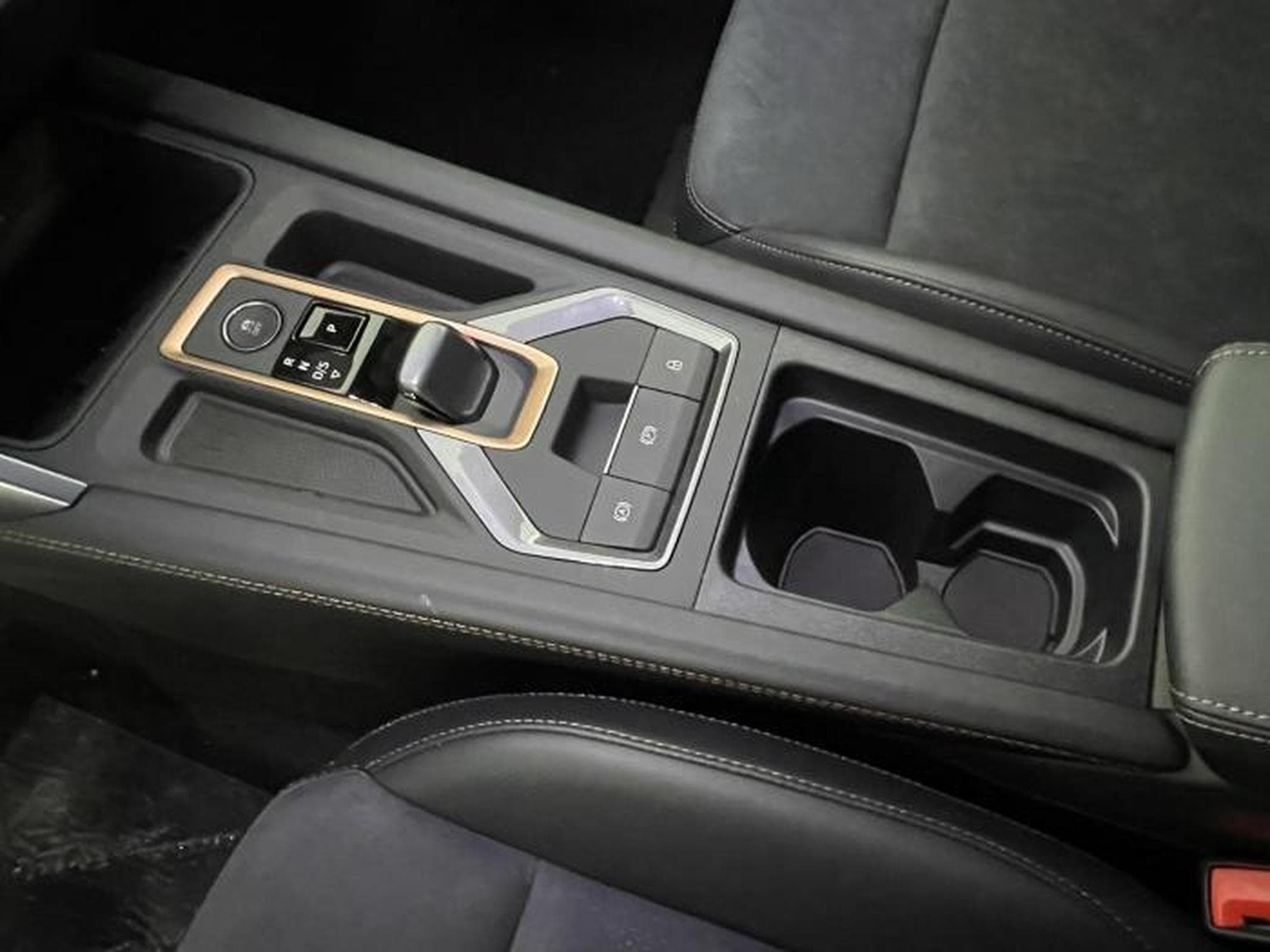 Cupra Formentor VZ (2025) - Photo 17