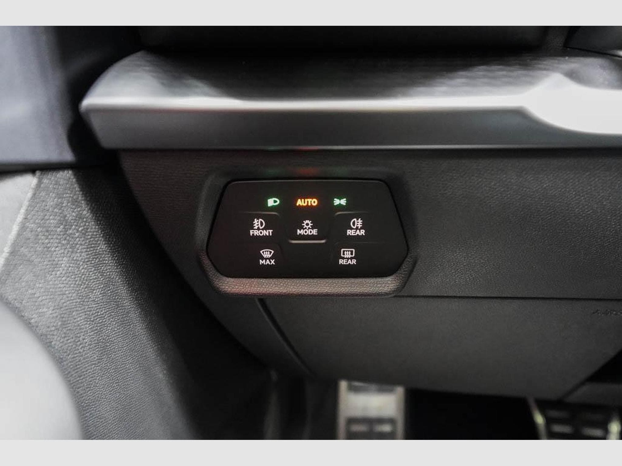 Cupra Formentor 2,0 TSI DSG (2025) - Photo 11