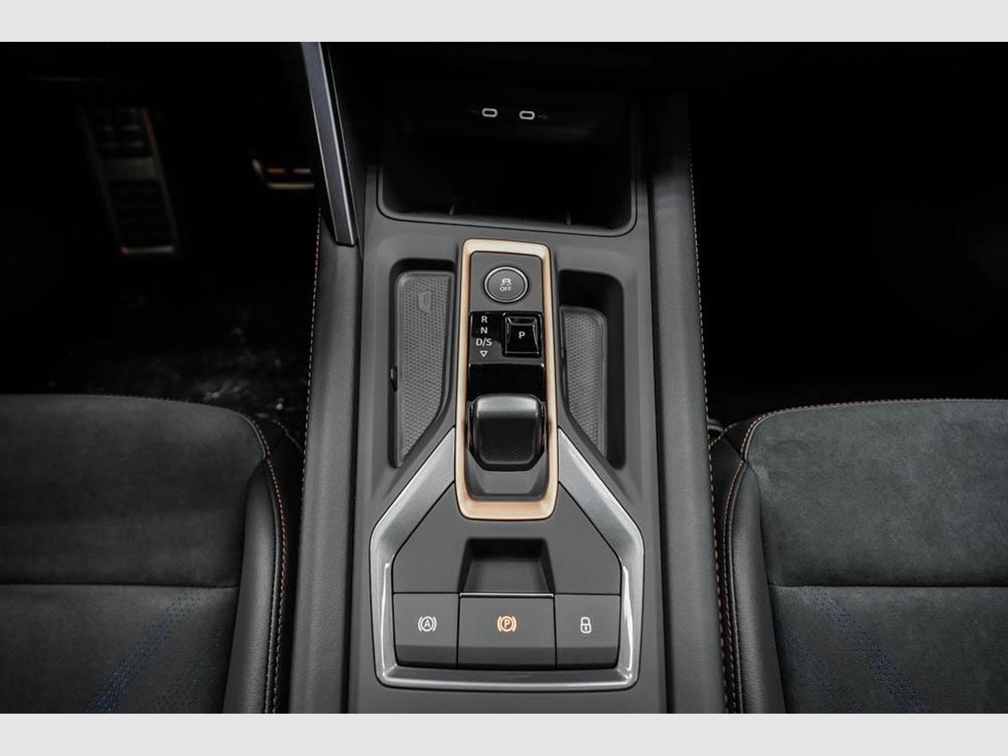 Cupra Formentor 2,0 TSI DSG (2025) - Photo 12