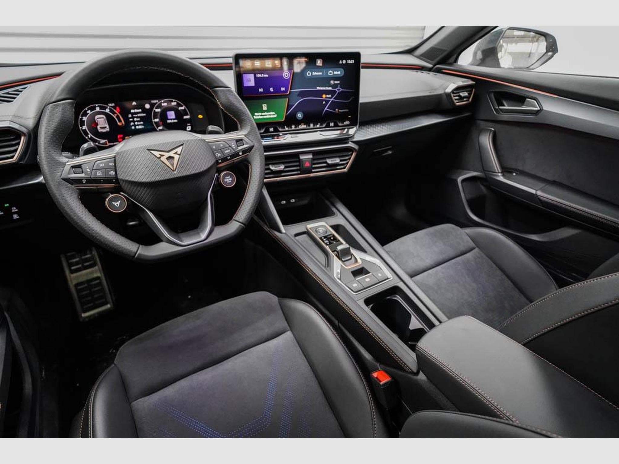 Cupra Formentor 2,0 TSI DSG (2025) - Photo 6