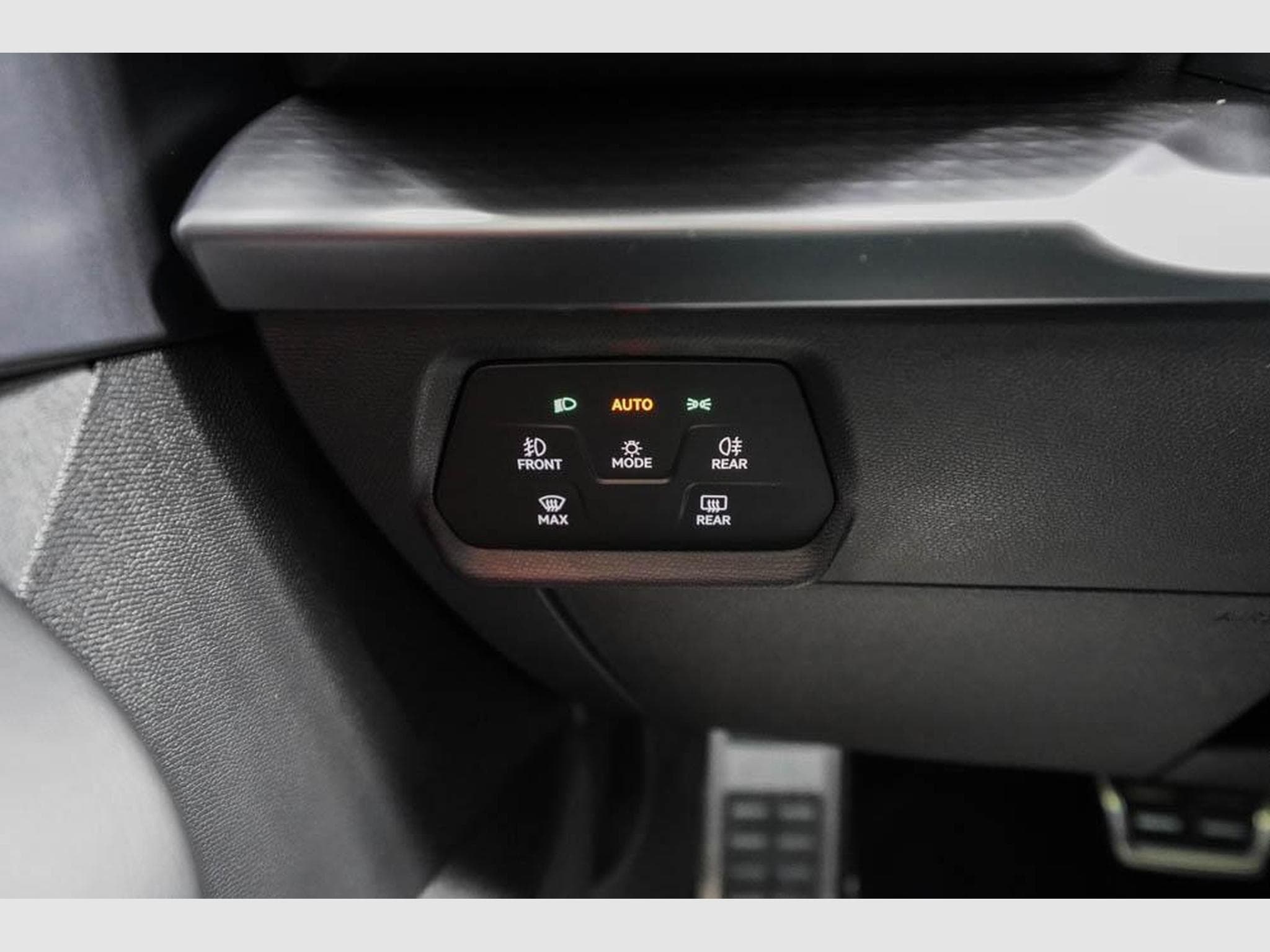 Cupra Formentor 2,0 TSI DSG (2025) - Photo 11