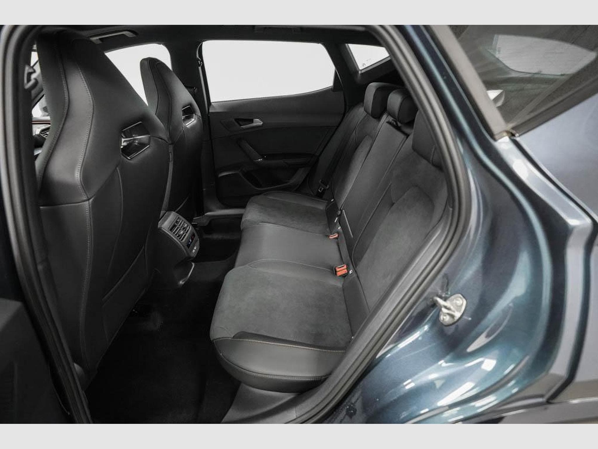 Cupra Formentor 2,0 TSI DSG (2025) - Photo 16