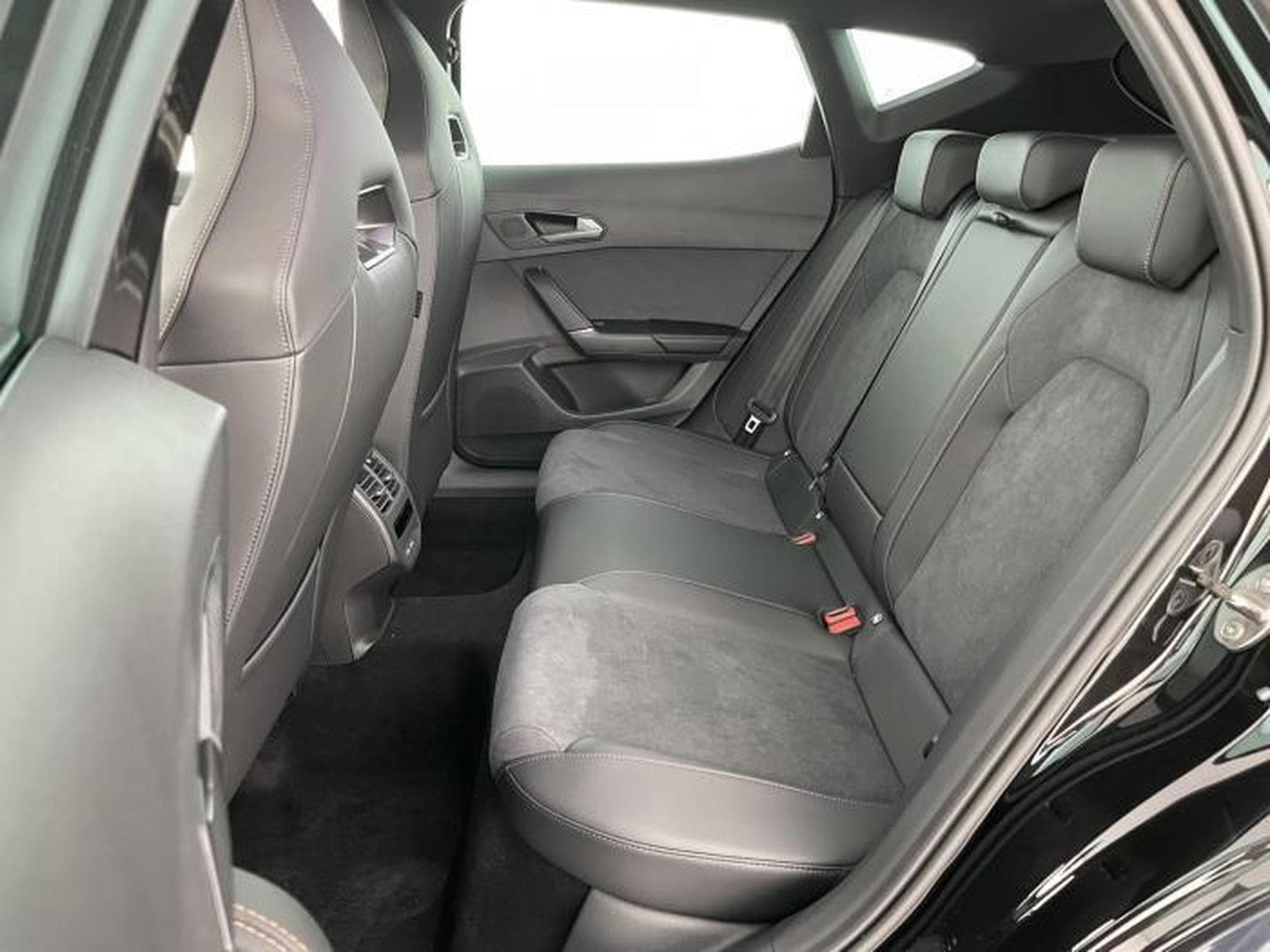 Cupra Formentor VZ (2025) - Photo 13