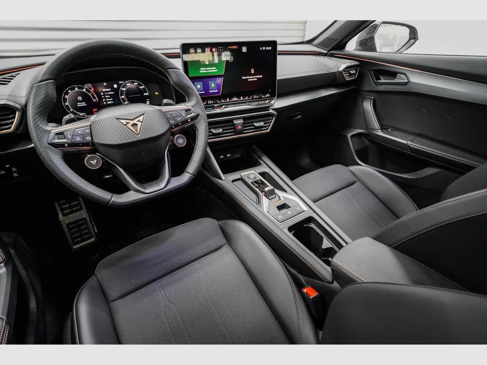 Cupra Formentor 1,5 eTSI DSG (2026) - Photo 7