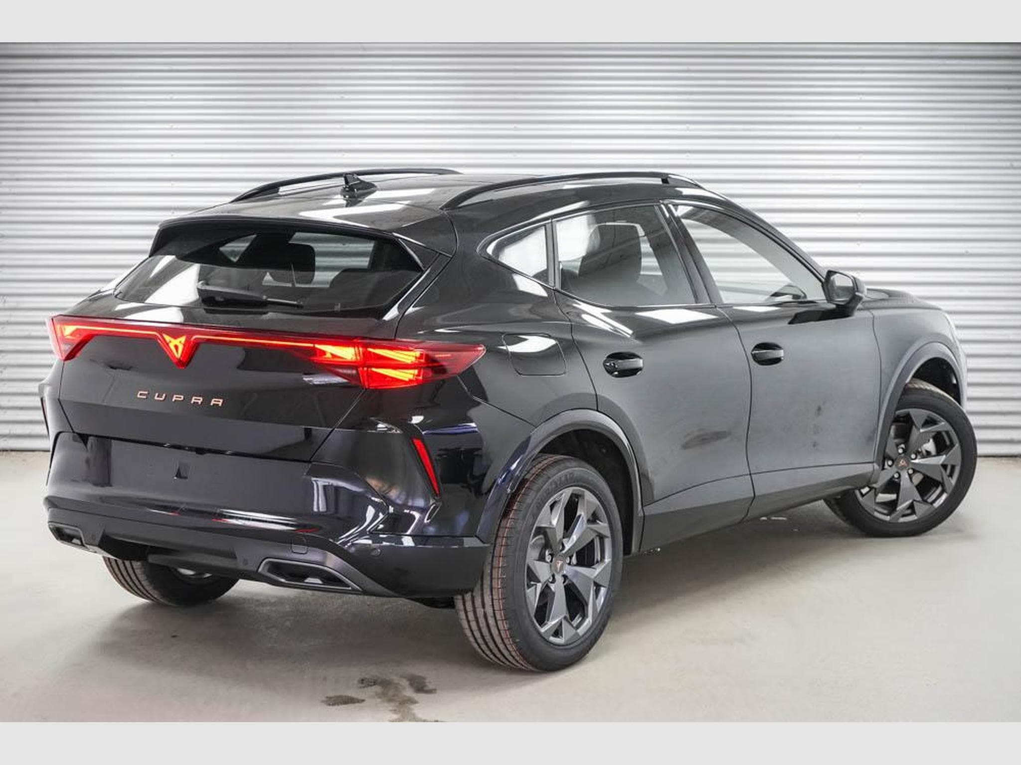 Cupra Formentor 1,5 eTSI DSG (2026) - Photo 3