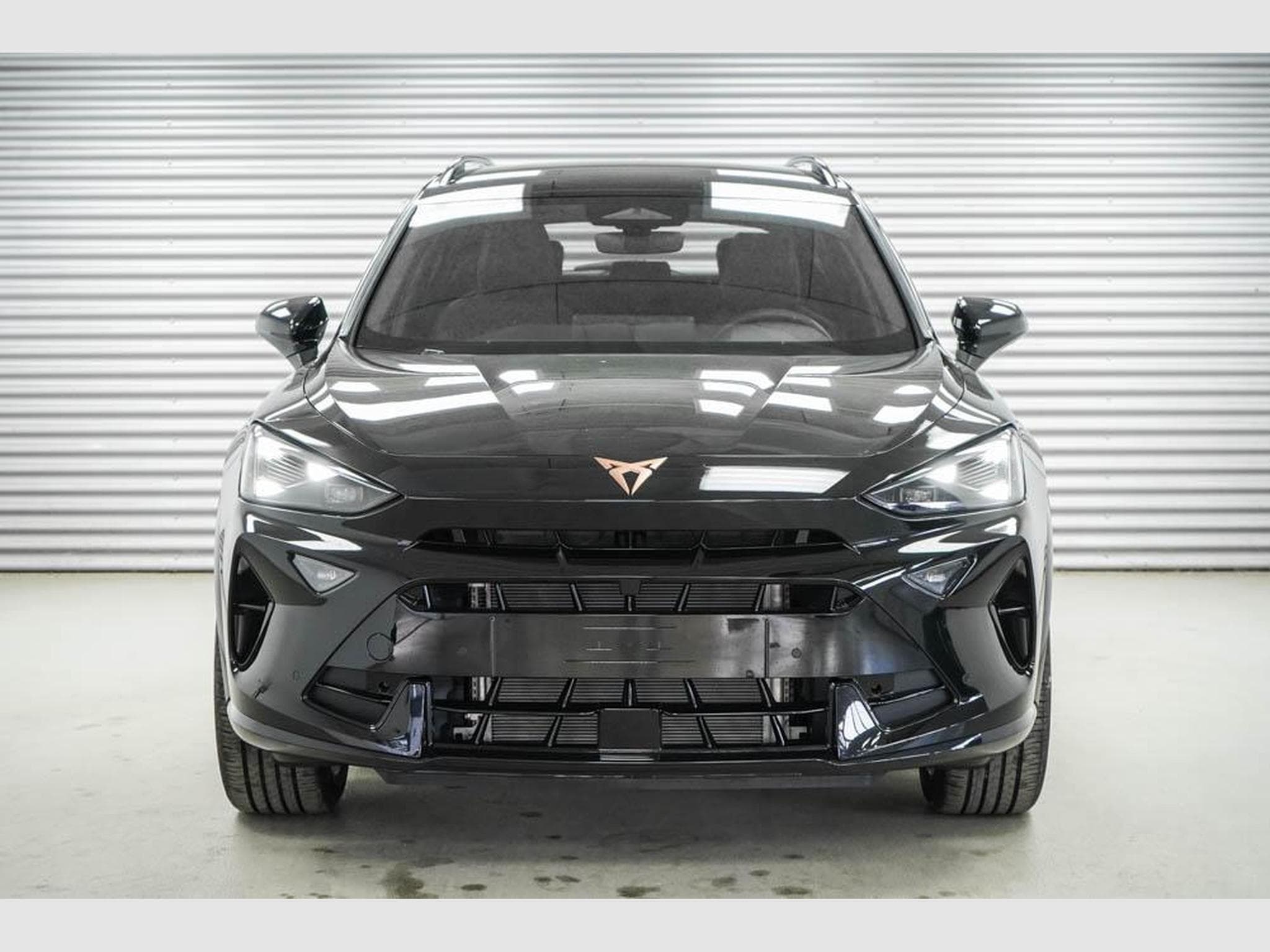 Cupra Formentor 1,5 eTSI DSG (2026) - Photo 2