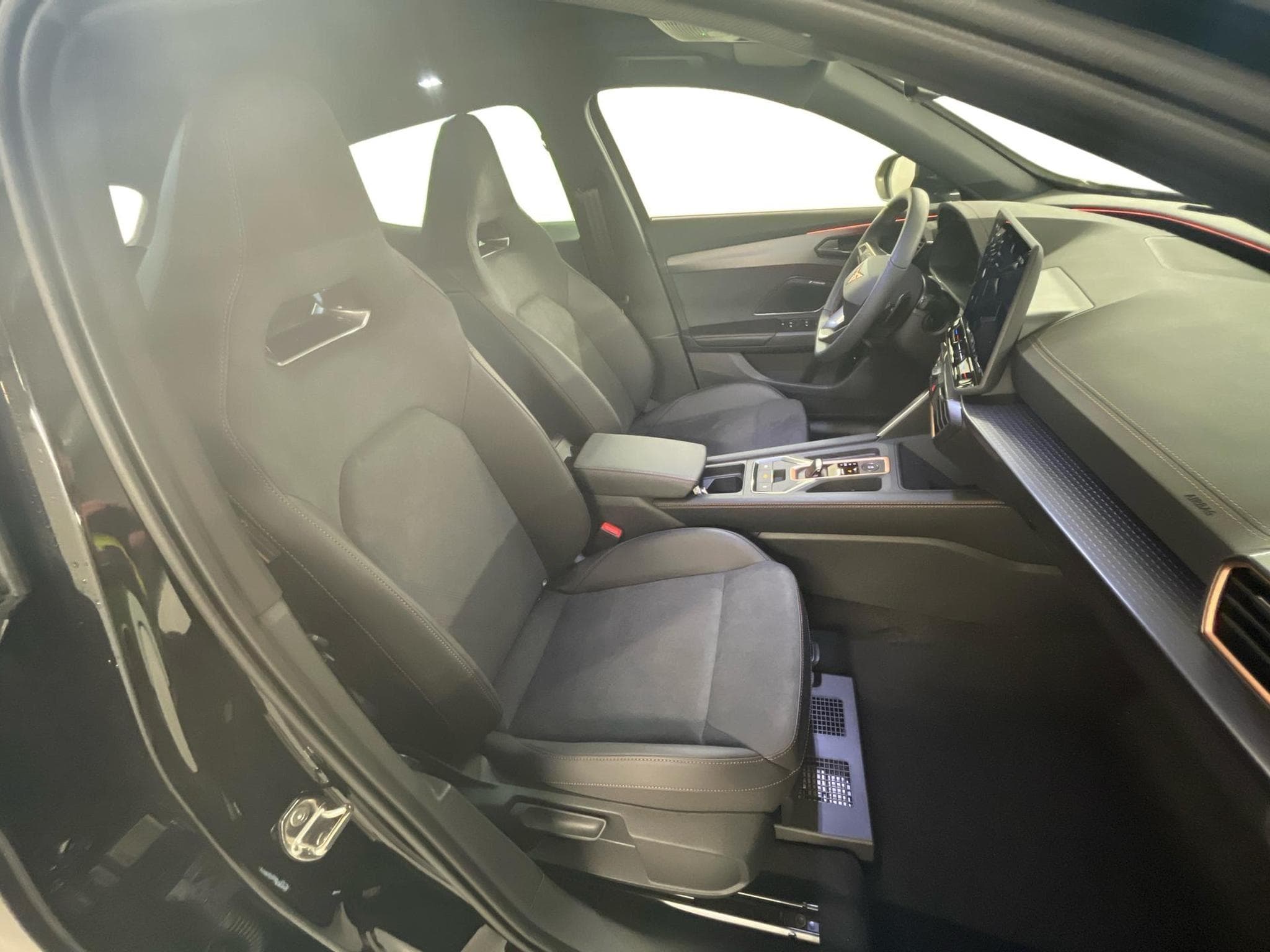 Cupra Formentor VZ (2025) - Photo 19