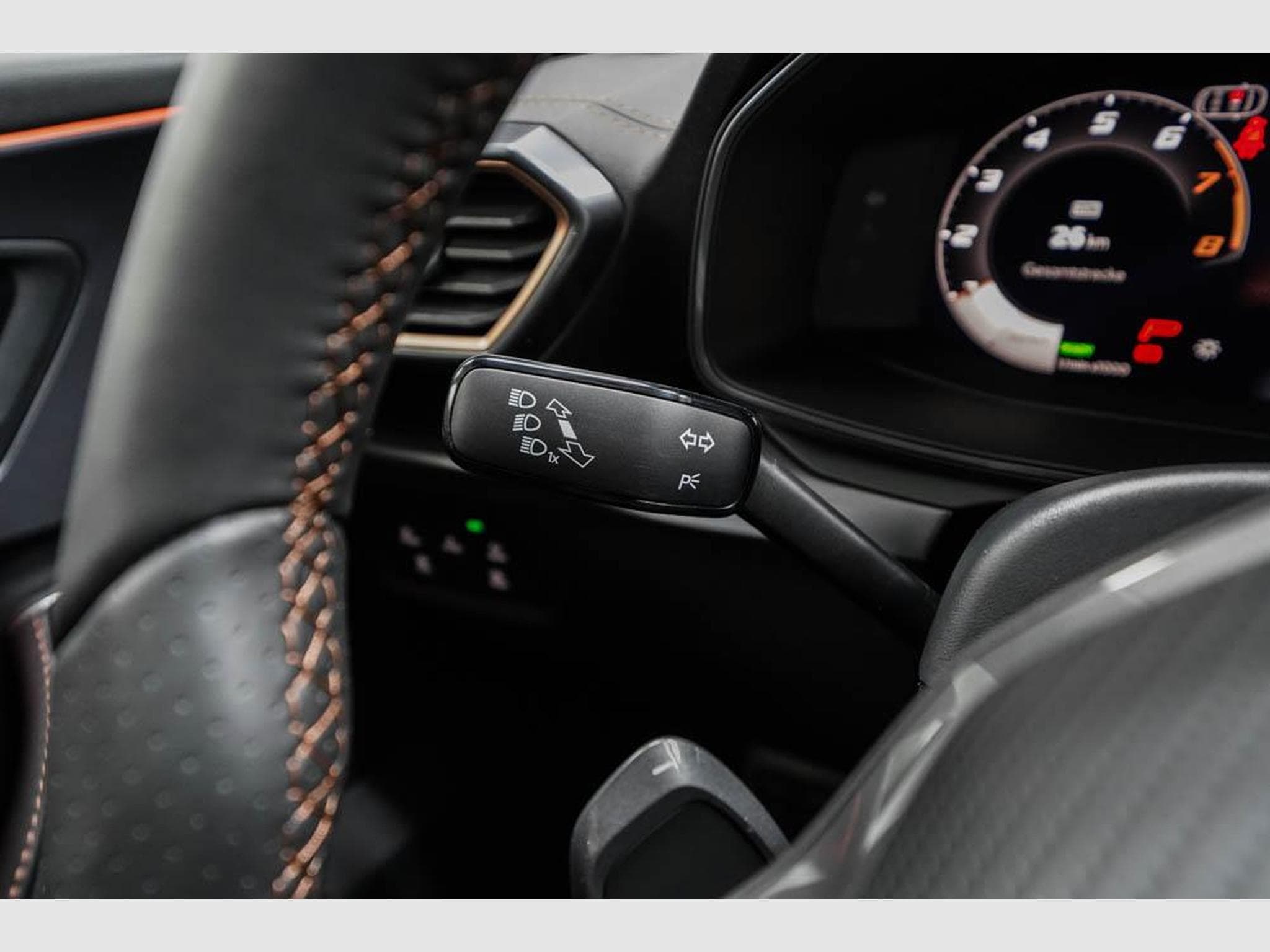 Cupra Formentor 1,5 eTSI DSG (2025) - Photo 10