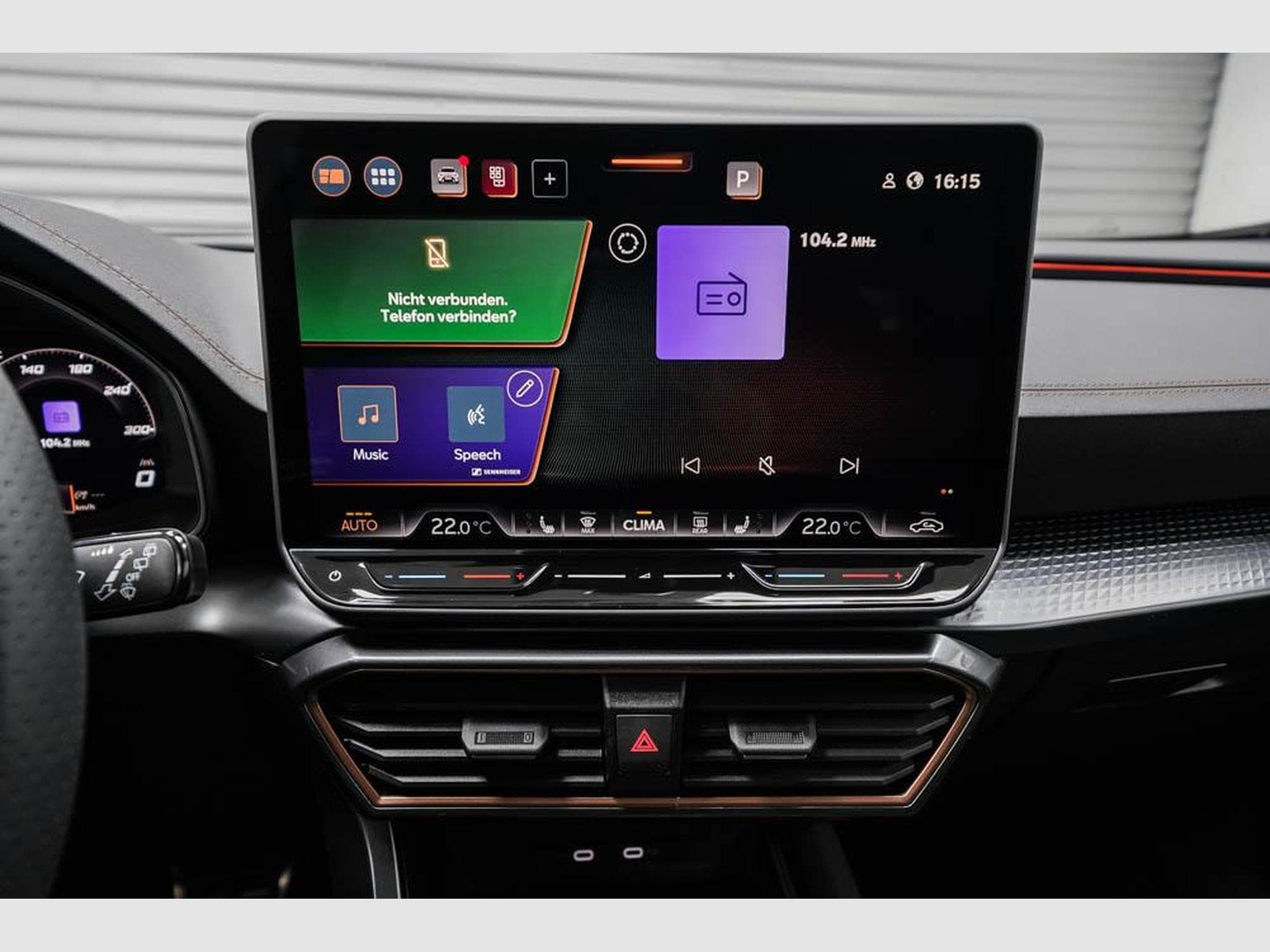 Cupra Formentor 1,5 eTSI DSG (2025) - Photo 13