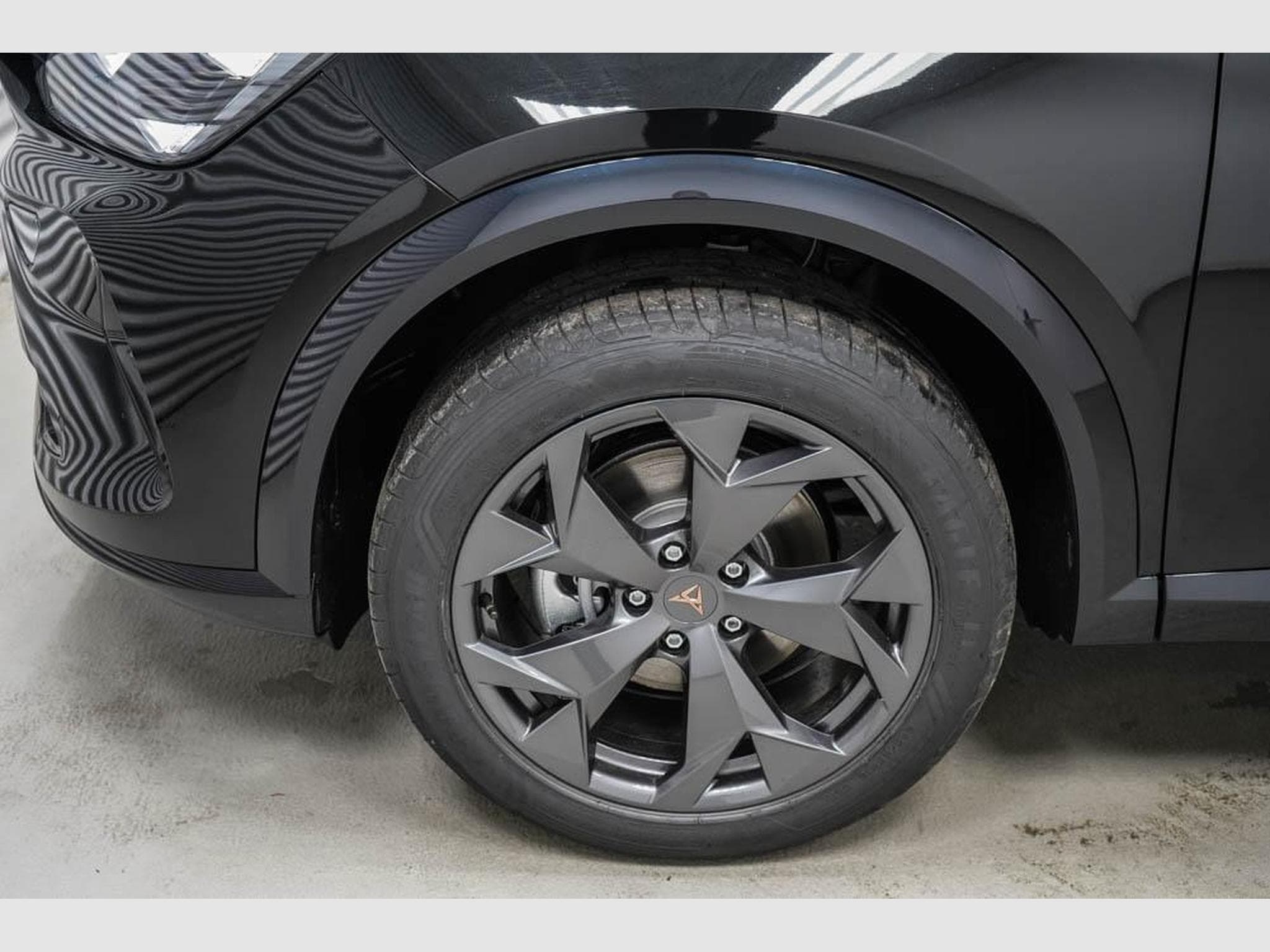 Cupra Formentor 1,5 eTSI DSG (2025) - Photo 4