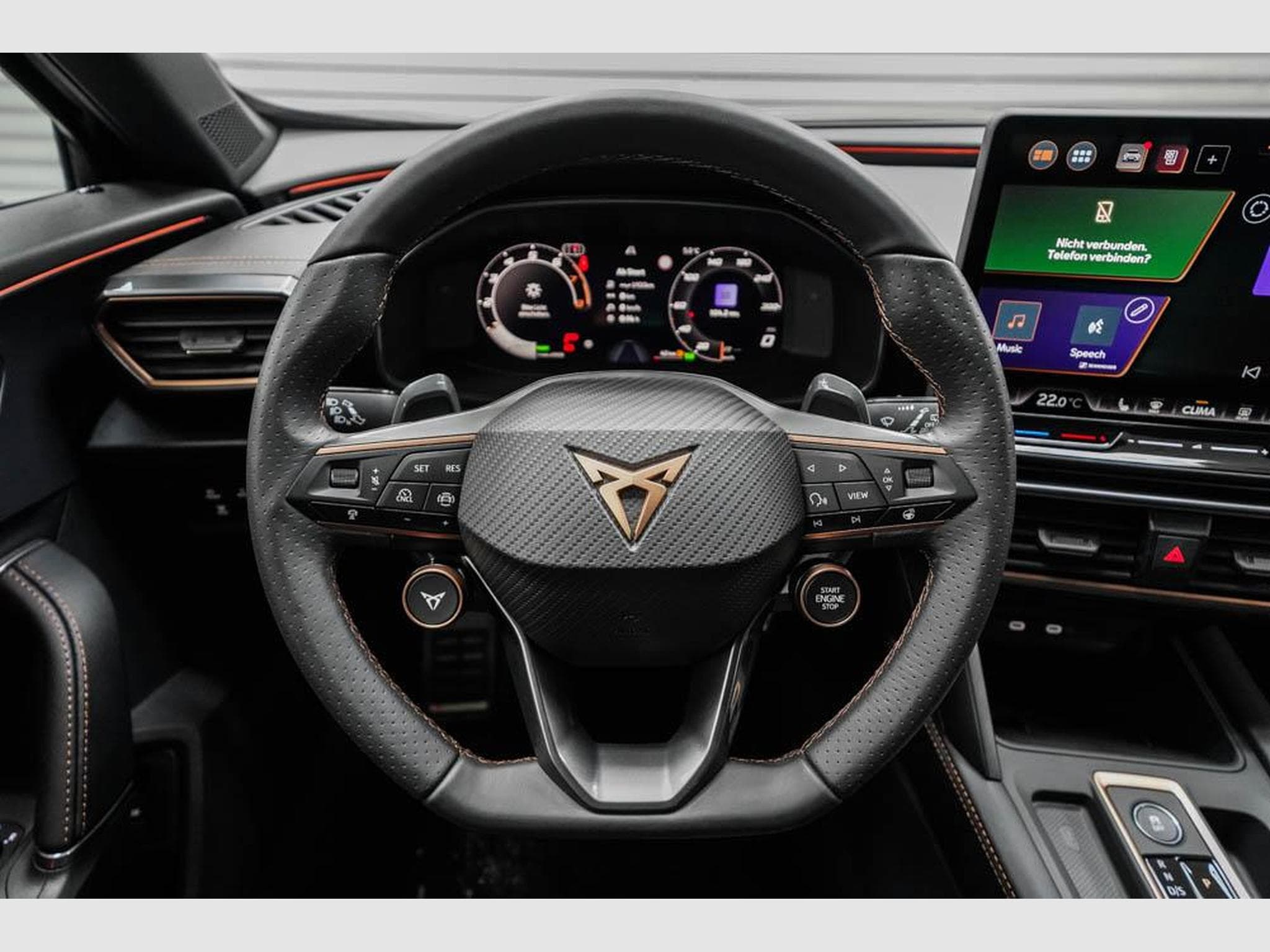 Cupra Formentor 1,5 eTSI DSG (2025) - Photo 8