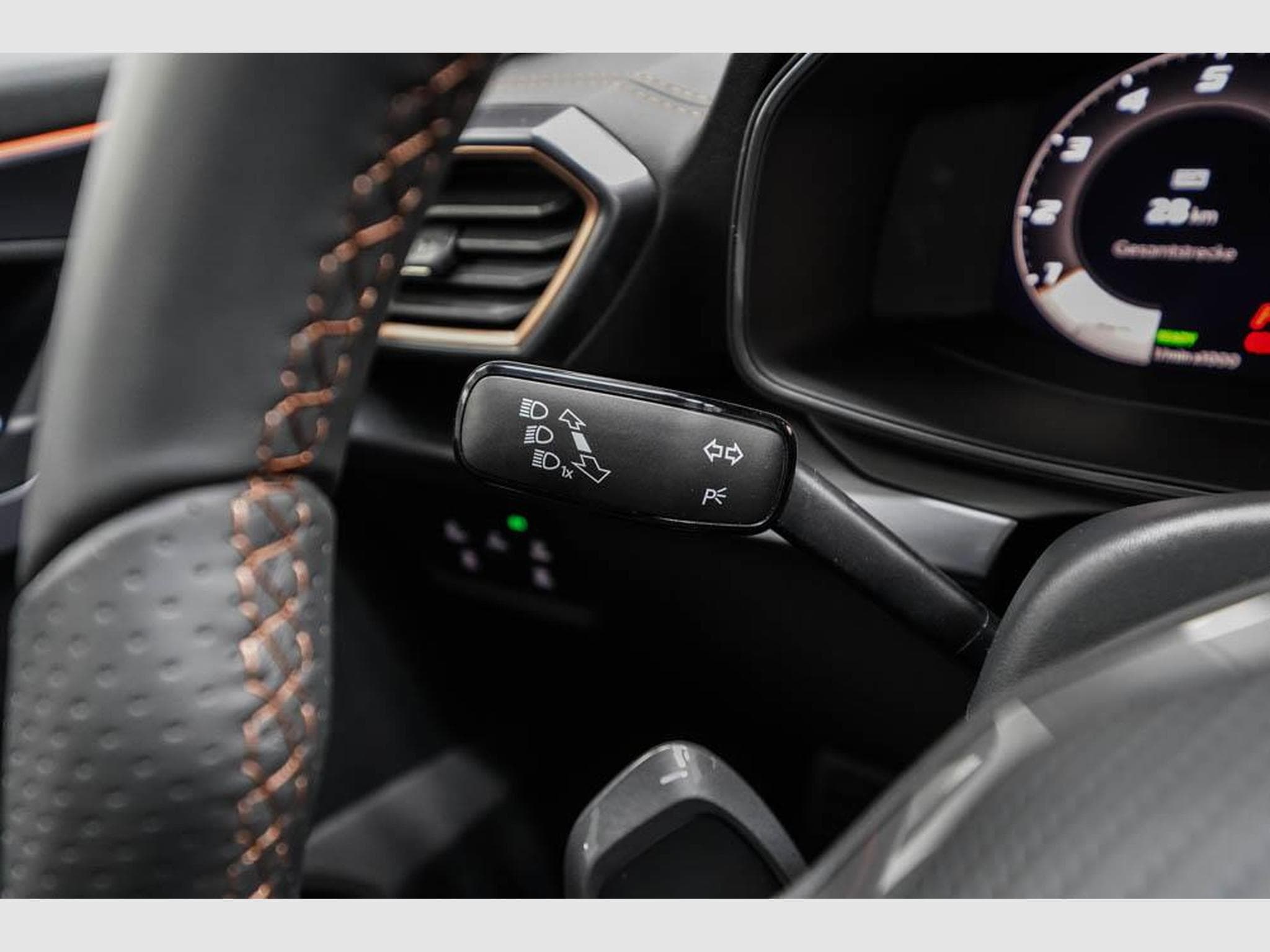 Cupra Formentor 1,5 eTSI DSG (2025) - Photo 10