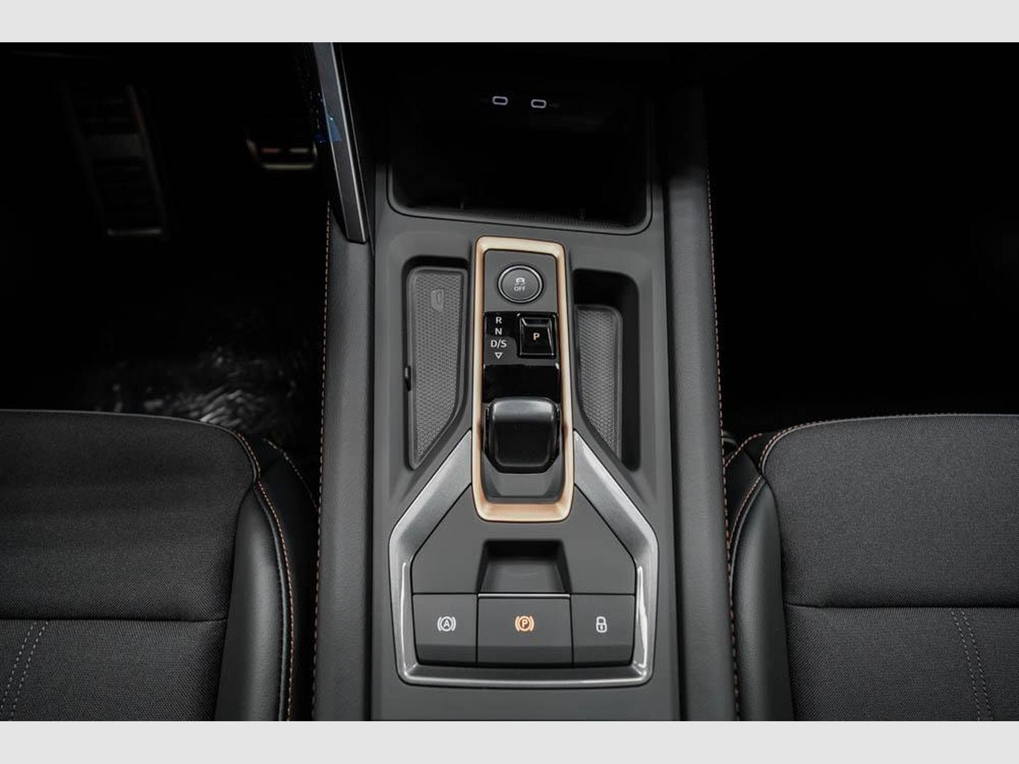 Cupra Formentor 1,5 eTSI DSG (2025) - Photo 12