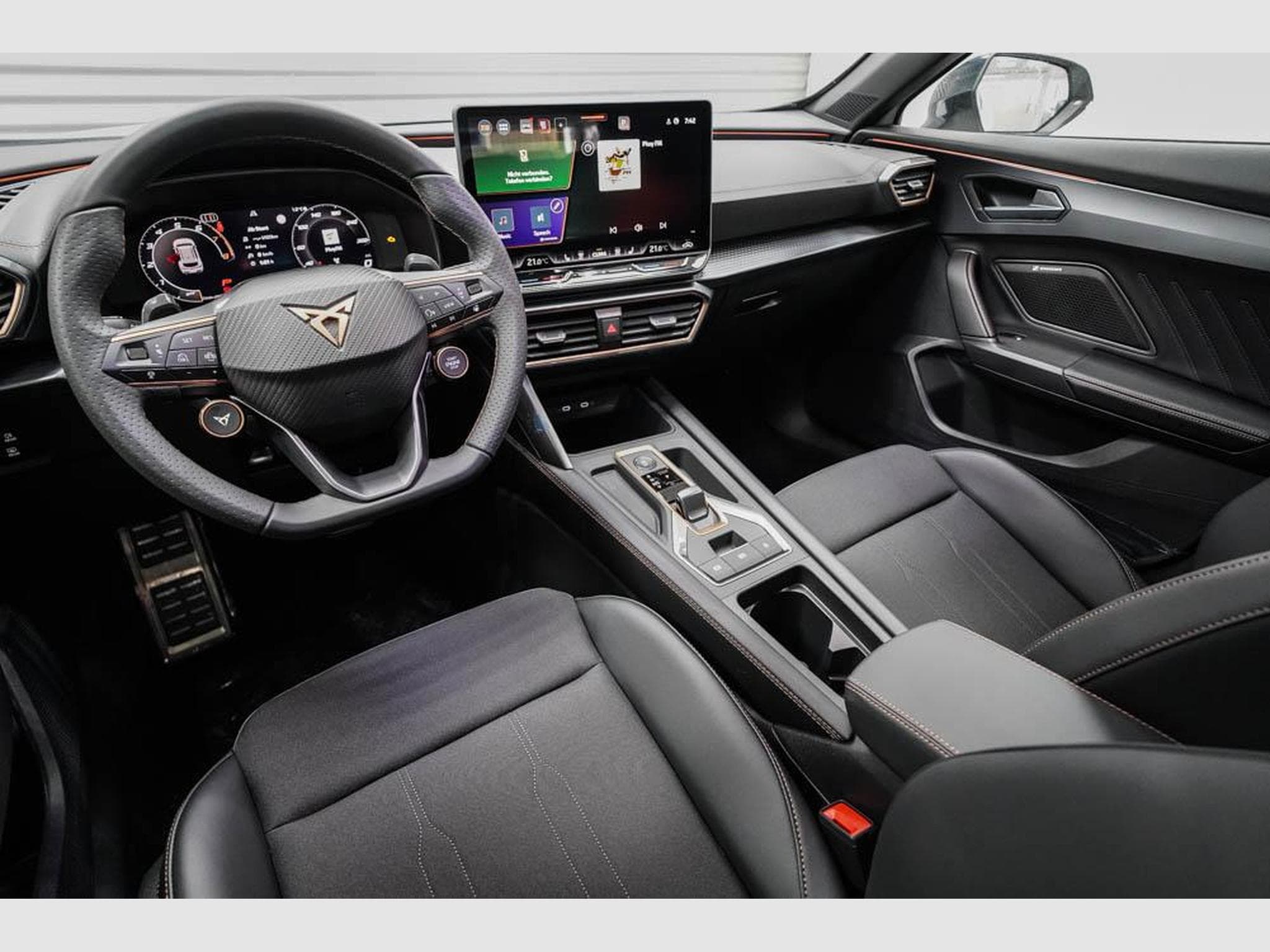 Cupra Formentor 1,5 eTSI DSG (2025) - Photo 6