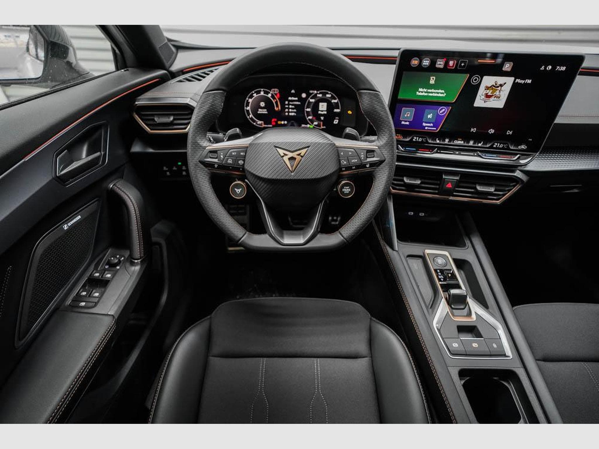 Cupra Formentor 1,5 eTSI DSG (2025) - Photo 7