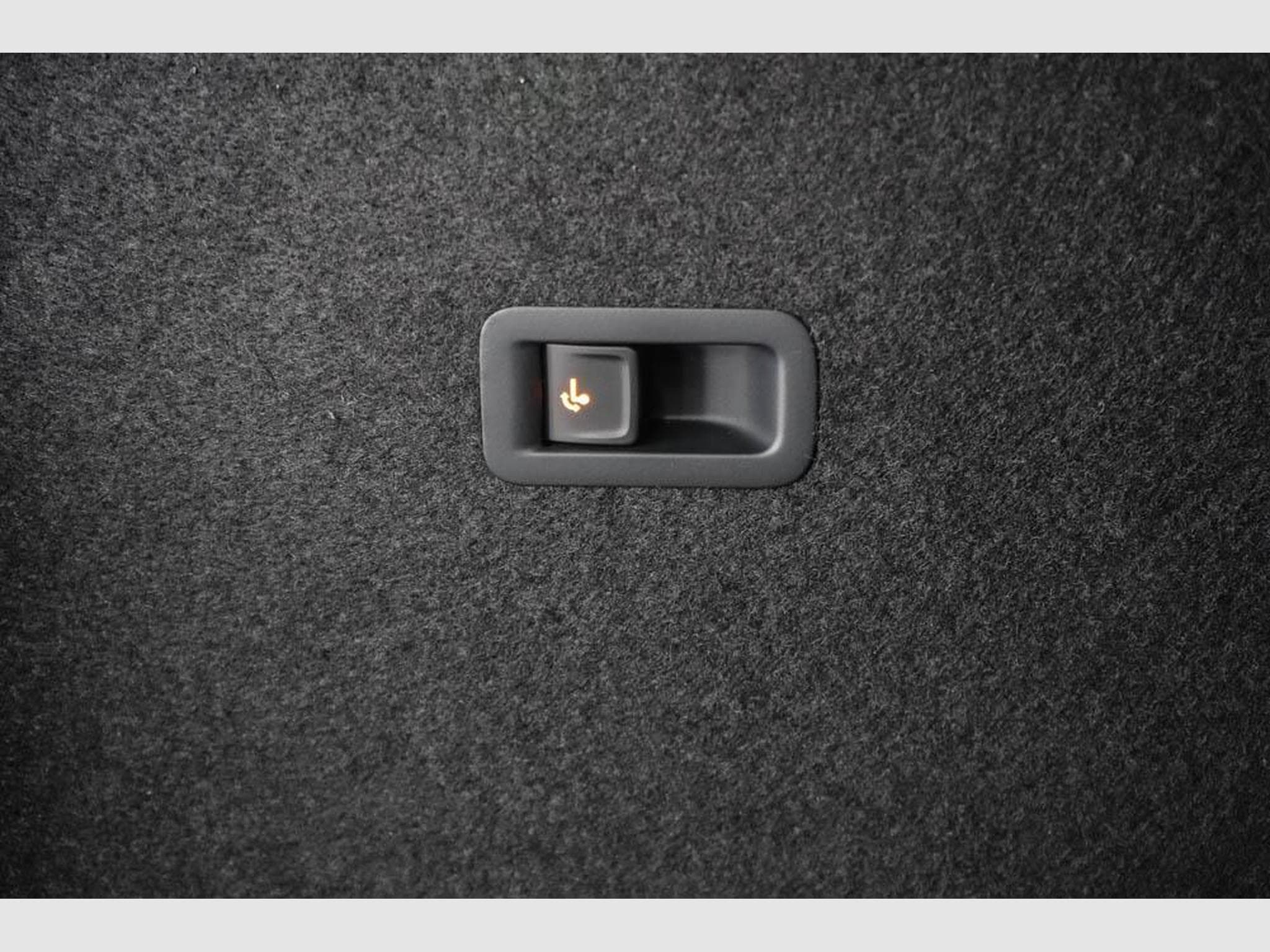 Cupra Formentor 1,5 eTSI DSG (2026) - Photo 19