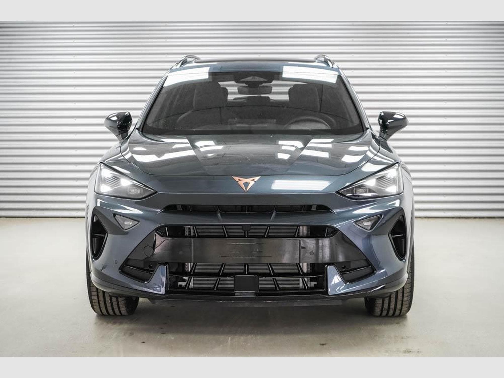 Cupra Formentor 1,5 eTSI DSG (2026) - Photo 2