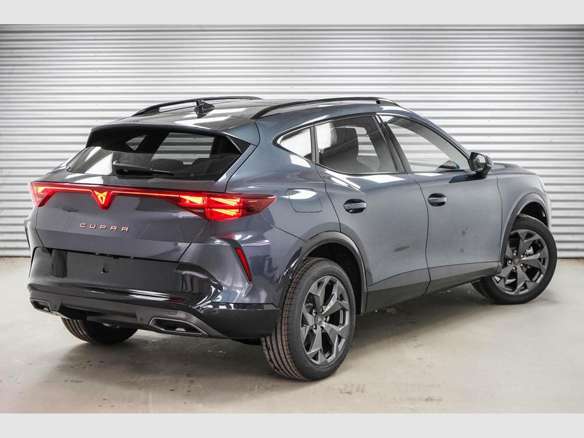 Cupra Formentor 1,5 eTSI DSG (2026) - Photo 3