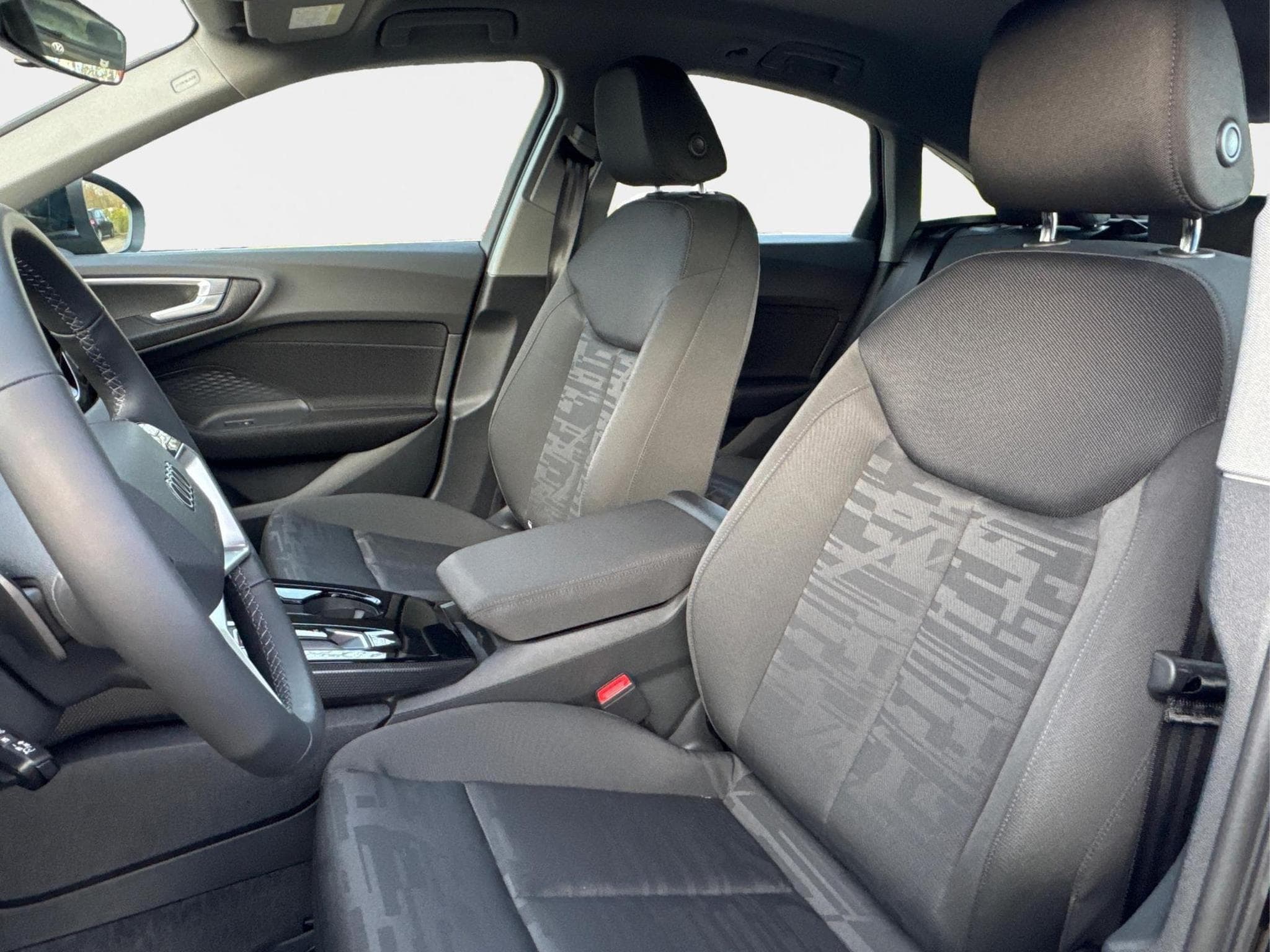 Audi A5 Basis (2025) - Photo 17