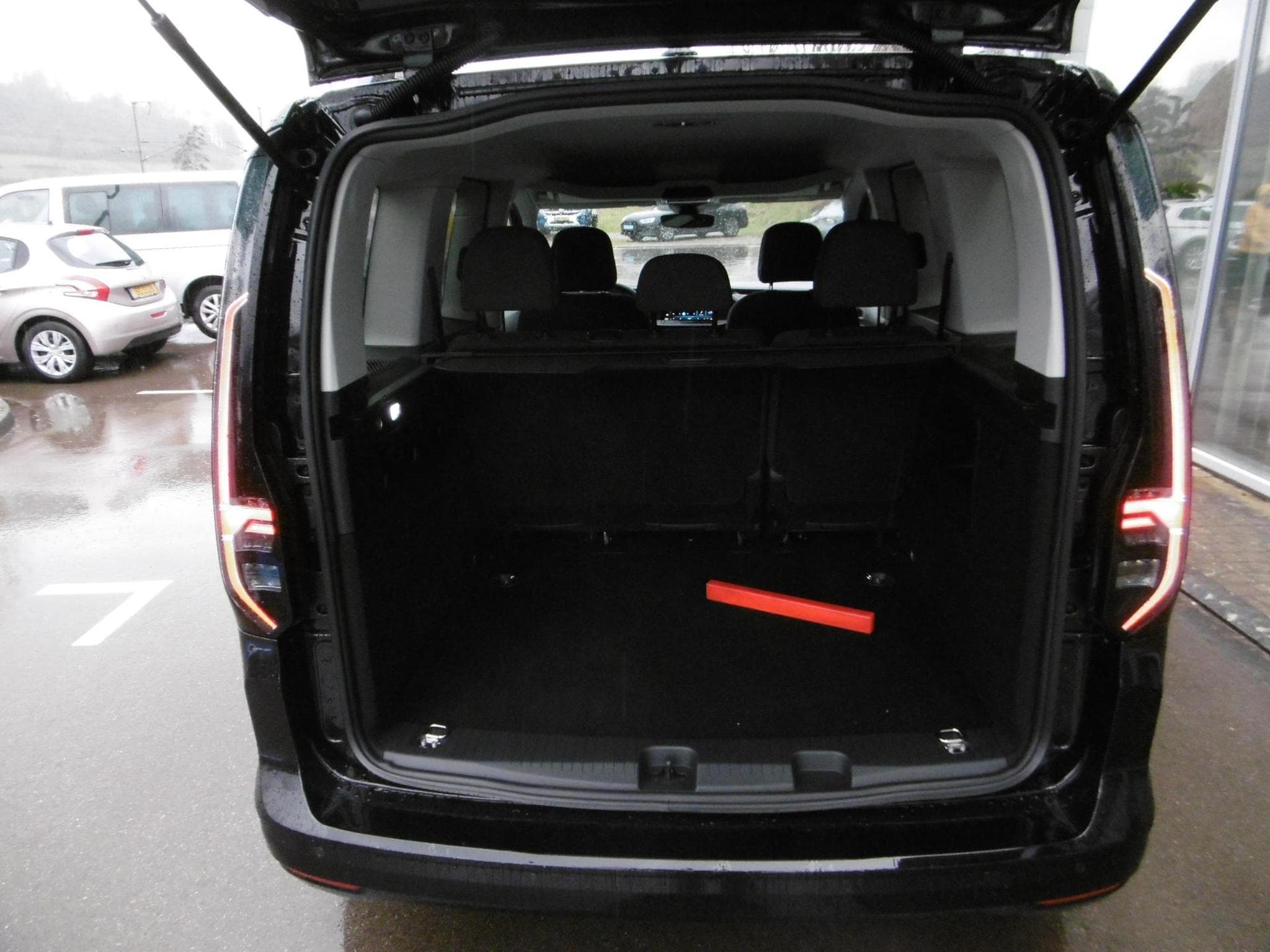 VW Caddy 1.5 TSI 85 (2025) - Foto 7