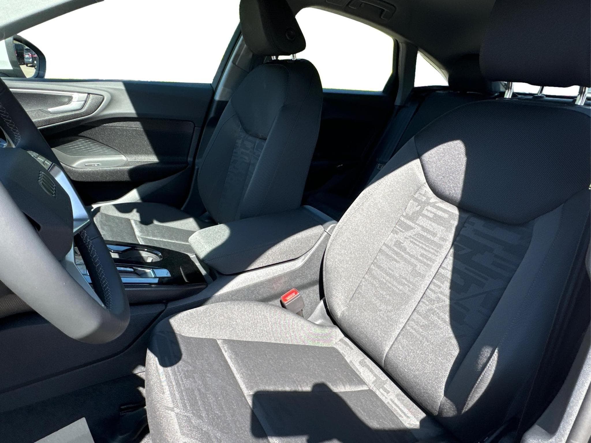 Audi A5 Basis (2025) - Photo 15