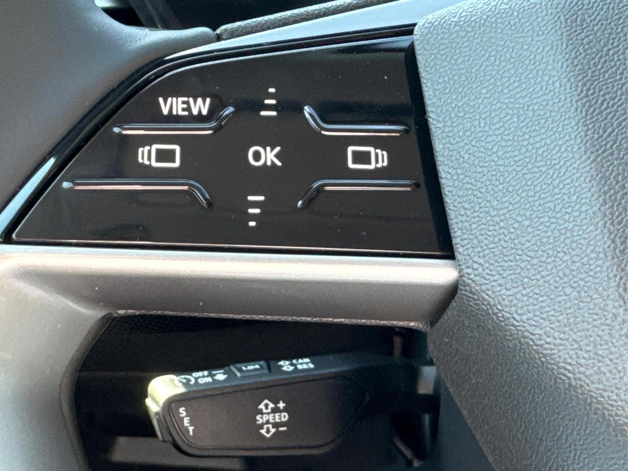 Audi A5 Basis (2025) - Photo 21