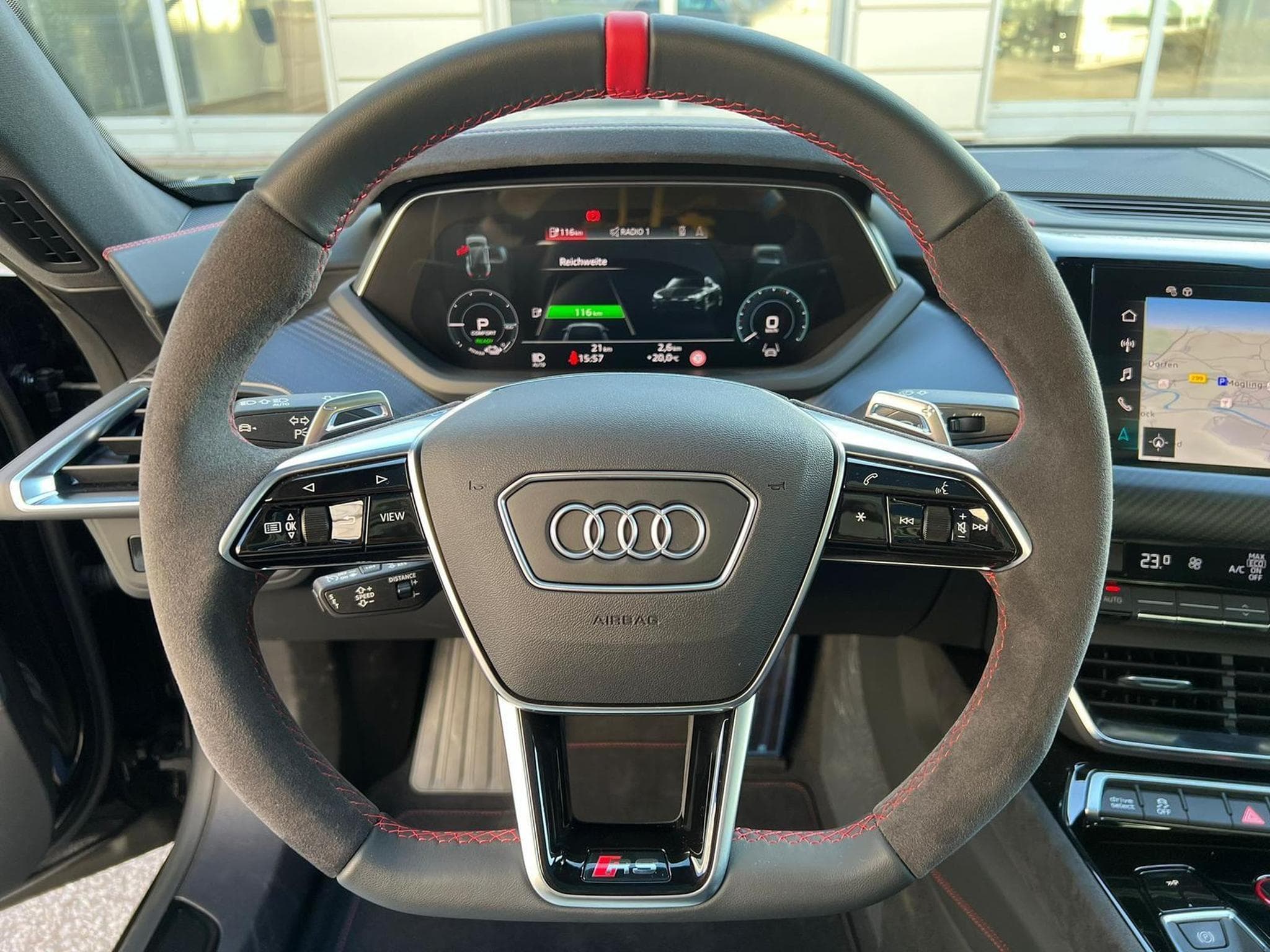 Audi e-tron basis quattro (2025) - Photo 16